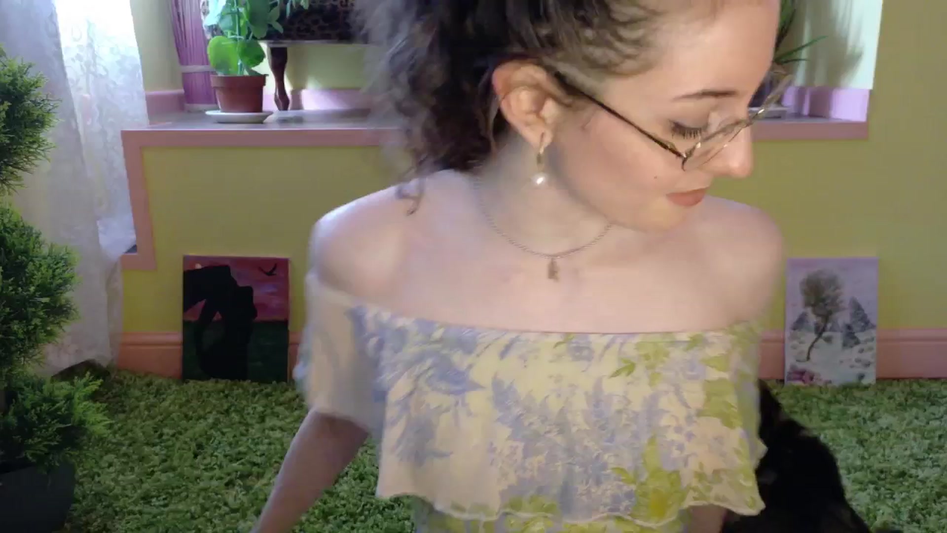 Gallery image thumbnail from sylksiren's myfreecams stream on, 05/12/2025, 09:58 image 3 of 20