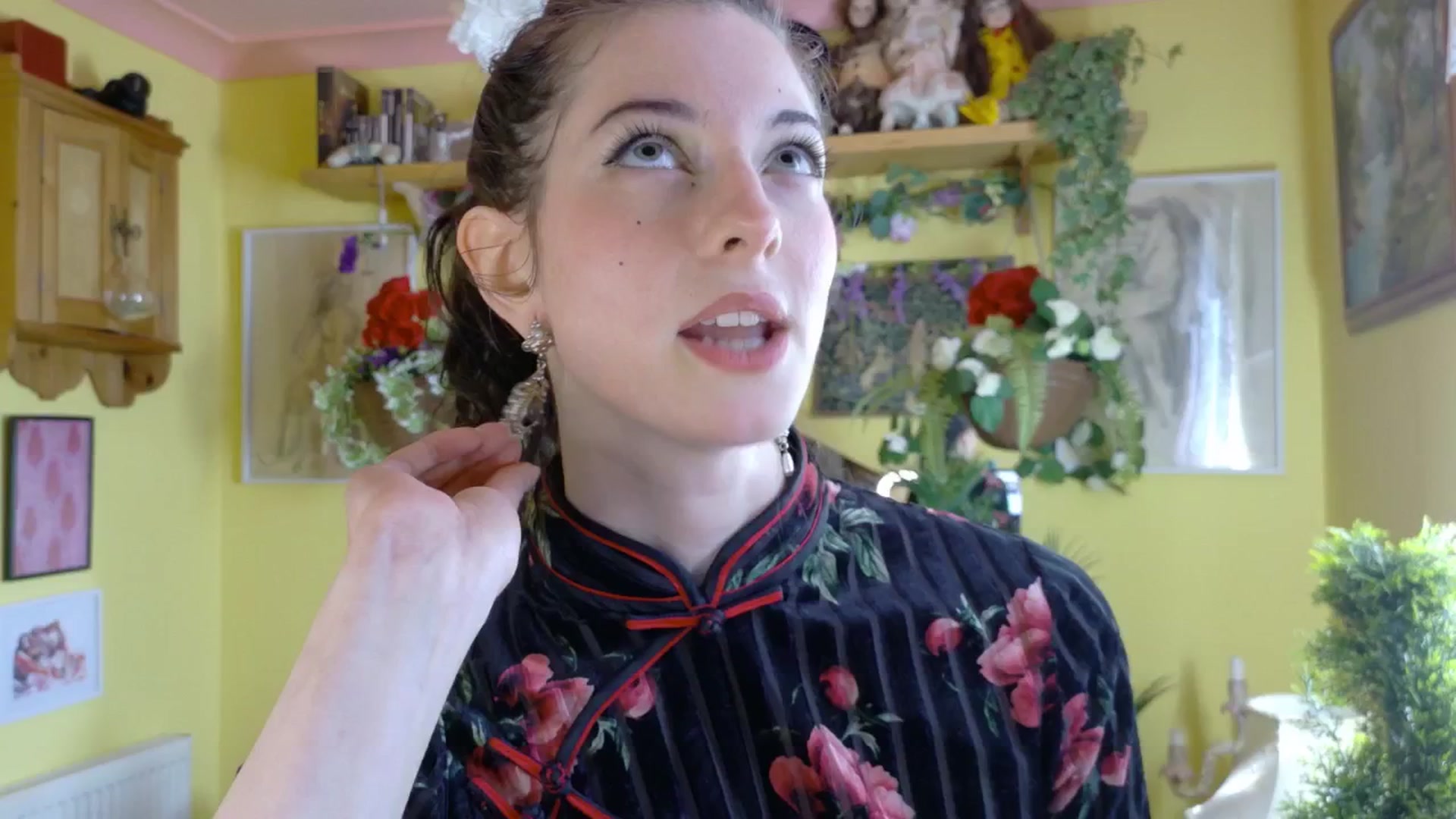 Gallery image thumbnail from sylksiren's myfreecams stream on, 05/13/2025, 16:34 image 9 of 20
