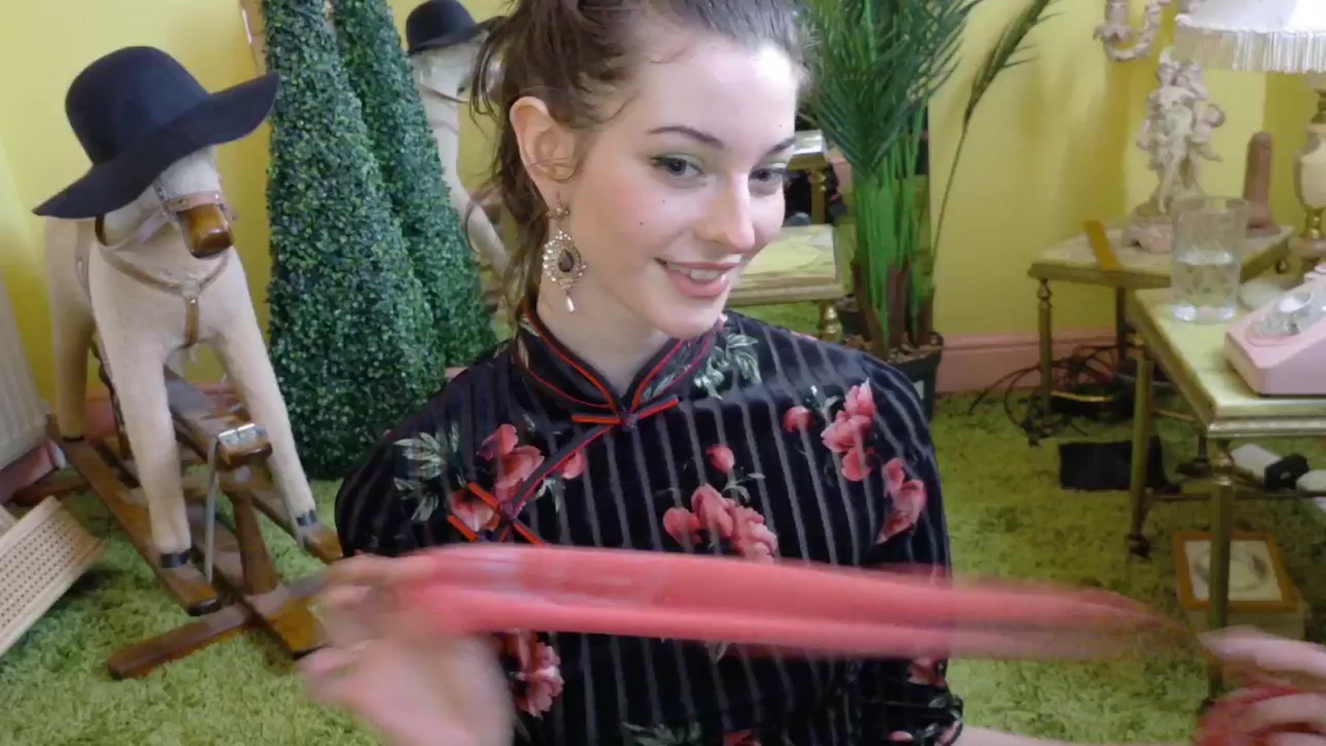 Gallery image thumbnail from sylksiren's myfreecams stream on, 05/13/2025, 16:34 image 17 of 20