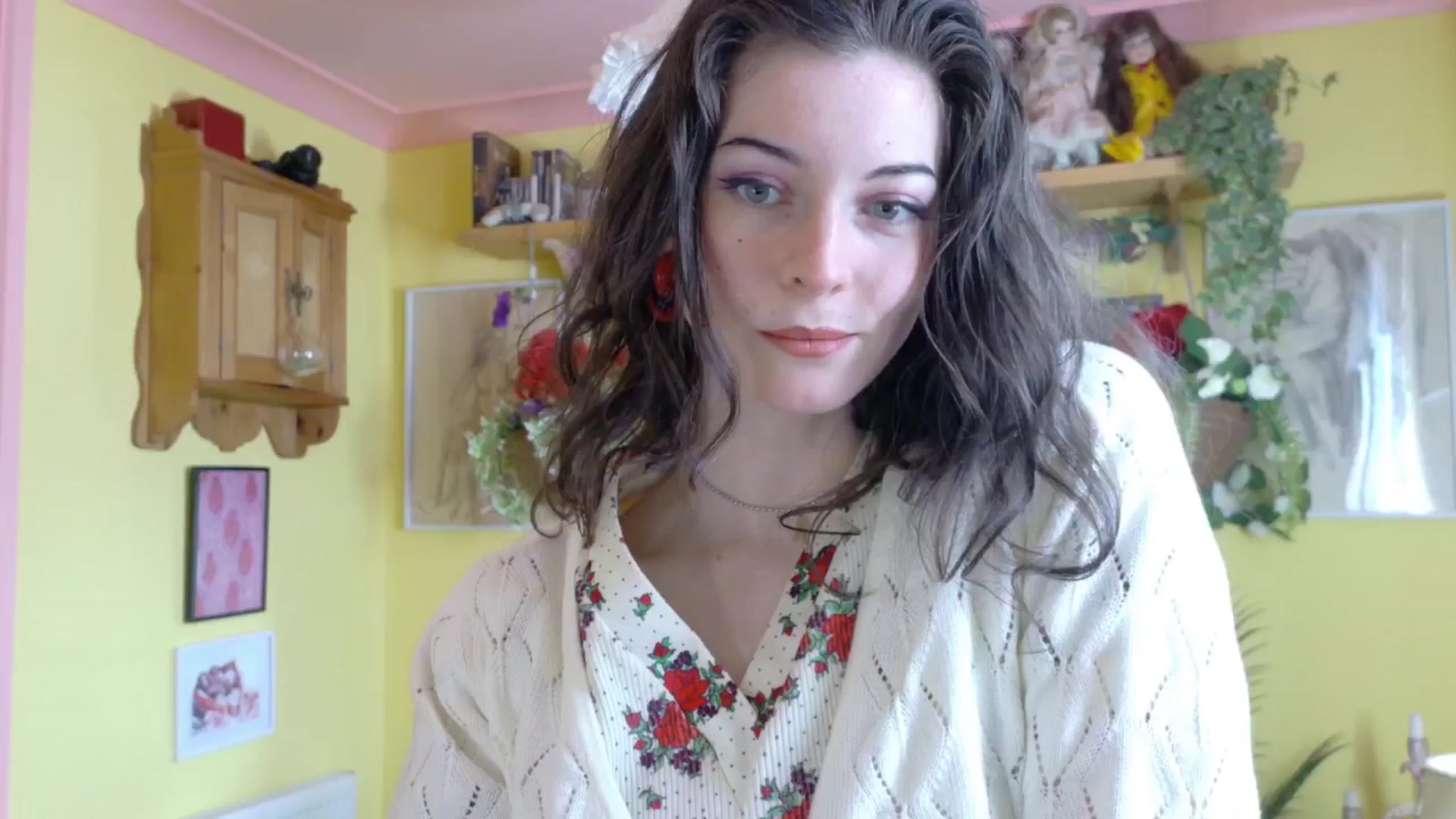 Gallery image thumbnail from sylksiren's myfreecams stream on, 05/14/2025, 14:58 image 2 of 20
