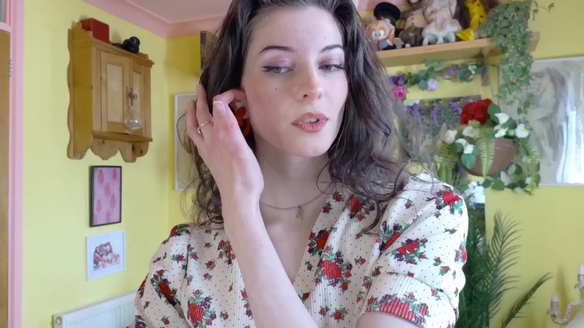 Gallery image thumbnail from sylksiren's myfreecams stream on, 05/14/2025, 14:58 image 13 of 20