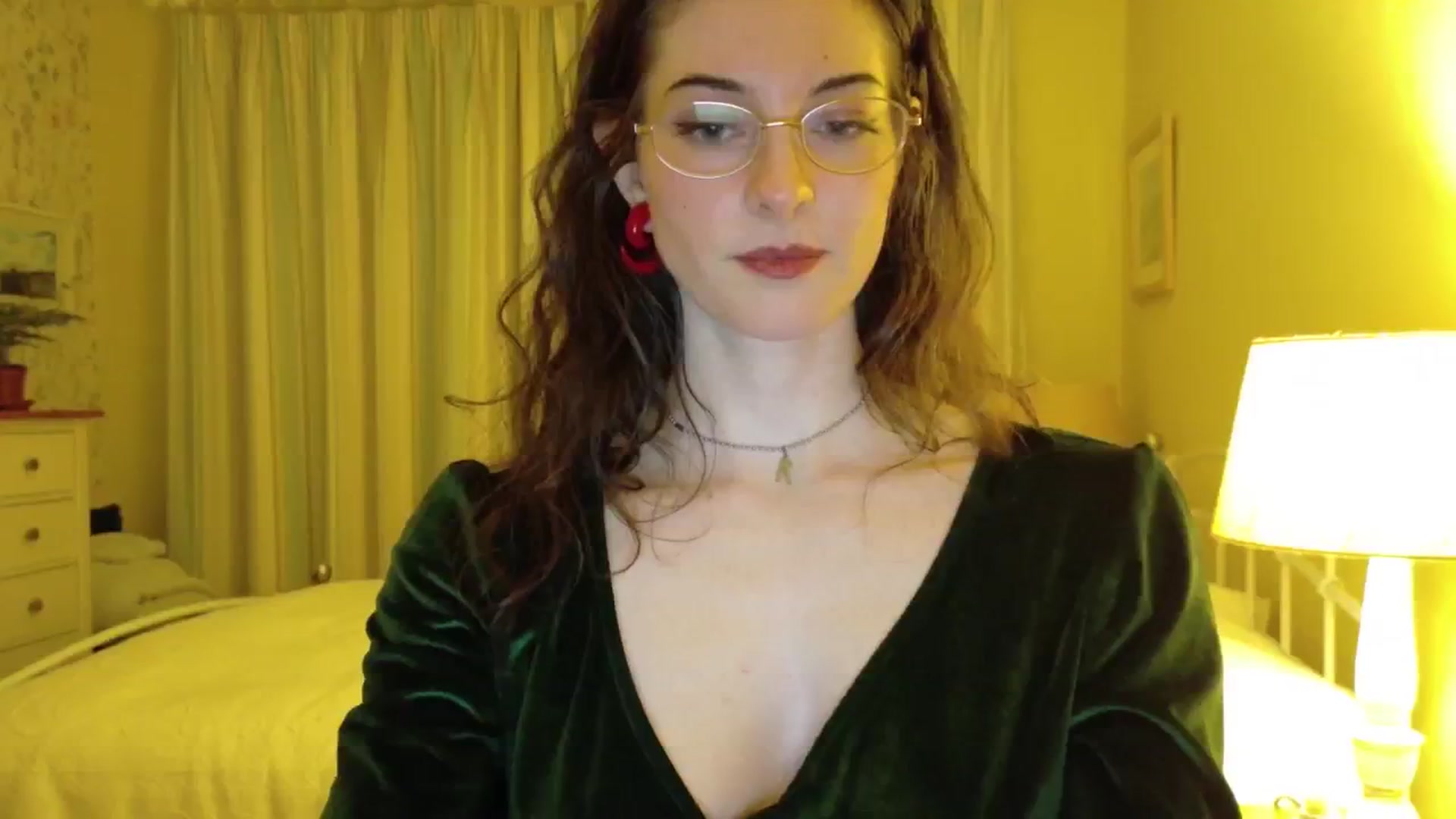 Gallery image thumbnail from sylksiren's myfreecams stream on, 05/15/2025, 24:01 image 5 of 20