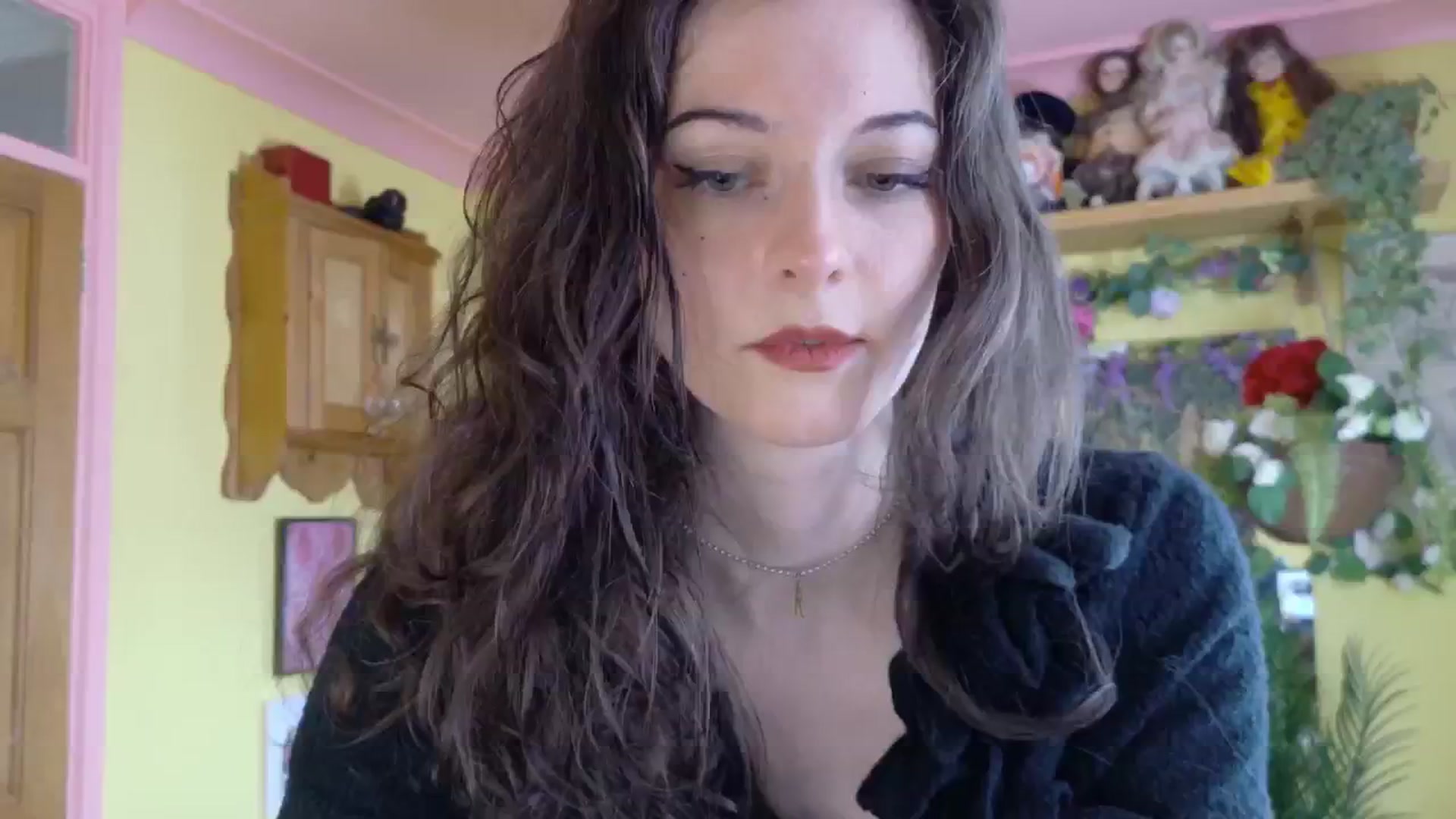 Gallery image thumbnail from sylksiren's myfreecams stream on, 05/20/2025, 13:35 image 14 of 20