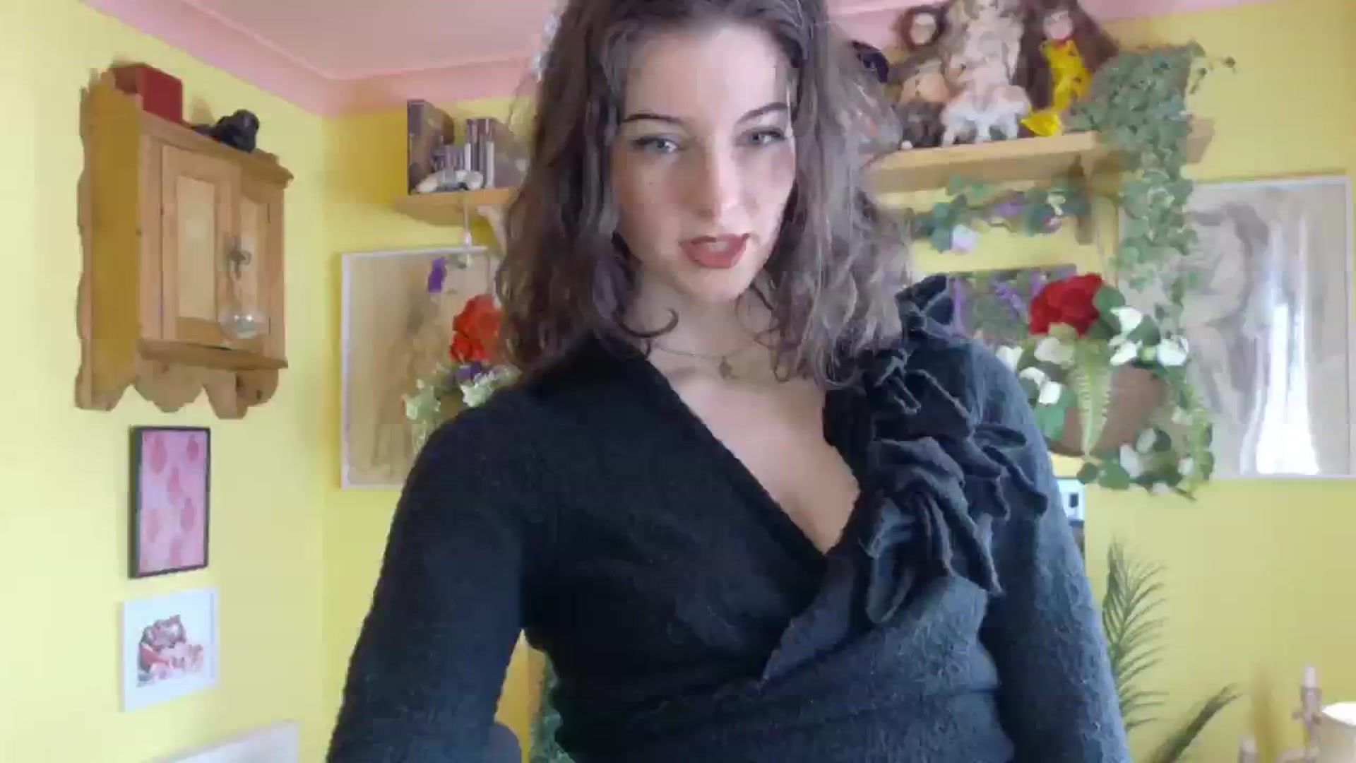 Gallery image thumbnail from sylksiren's myfreecams stream on, 05/20/2025, 13:35 image 9 of 20