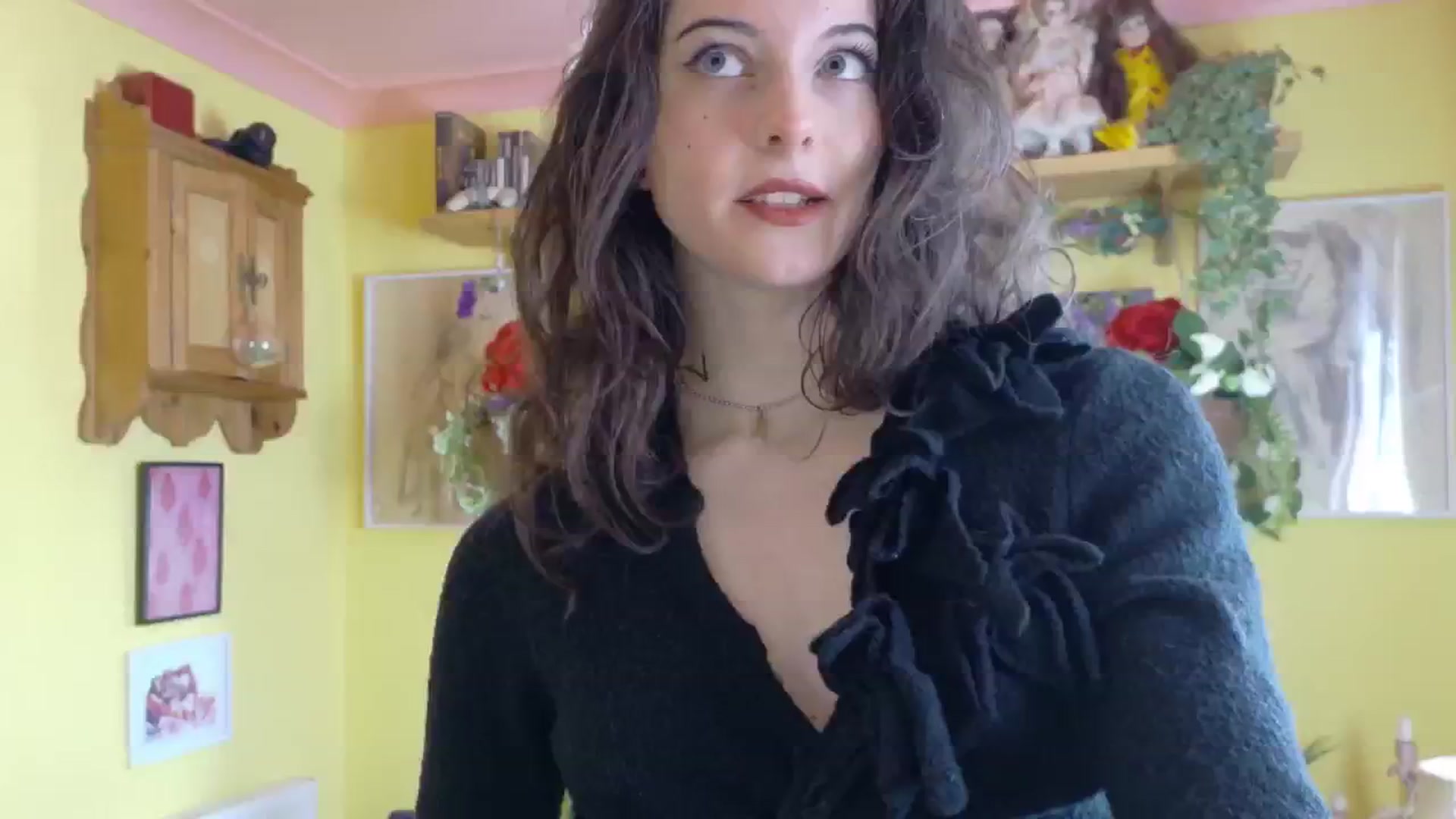 Gallery image thumbnail from sylksiren's myfreecams stream on, 05/20/2025, 13:35 image 5 of 20