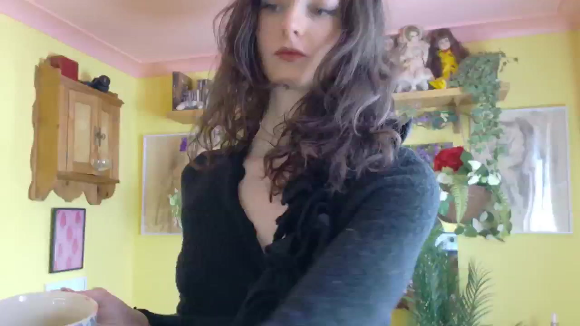 Gallery image thumbnail from sylksiren's myfreecams stream on, 05/20/2025, 13:35 image 3 of 20