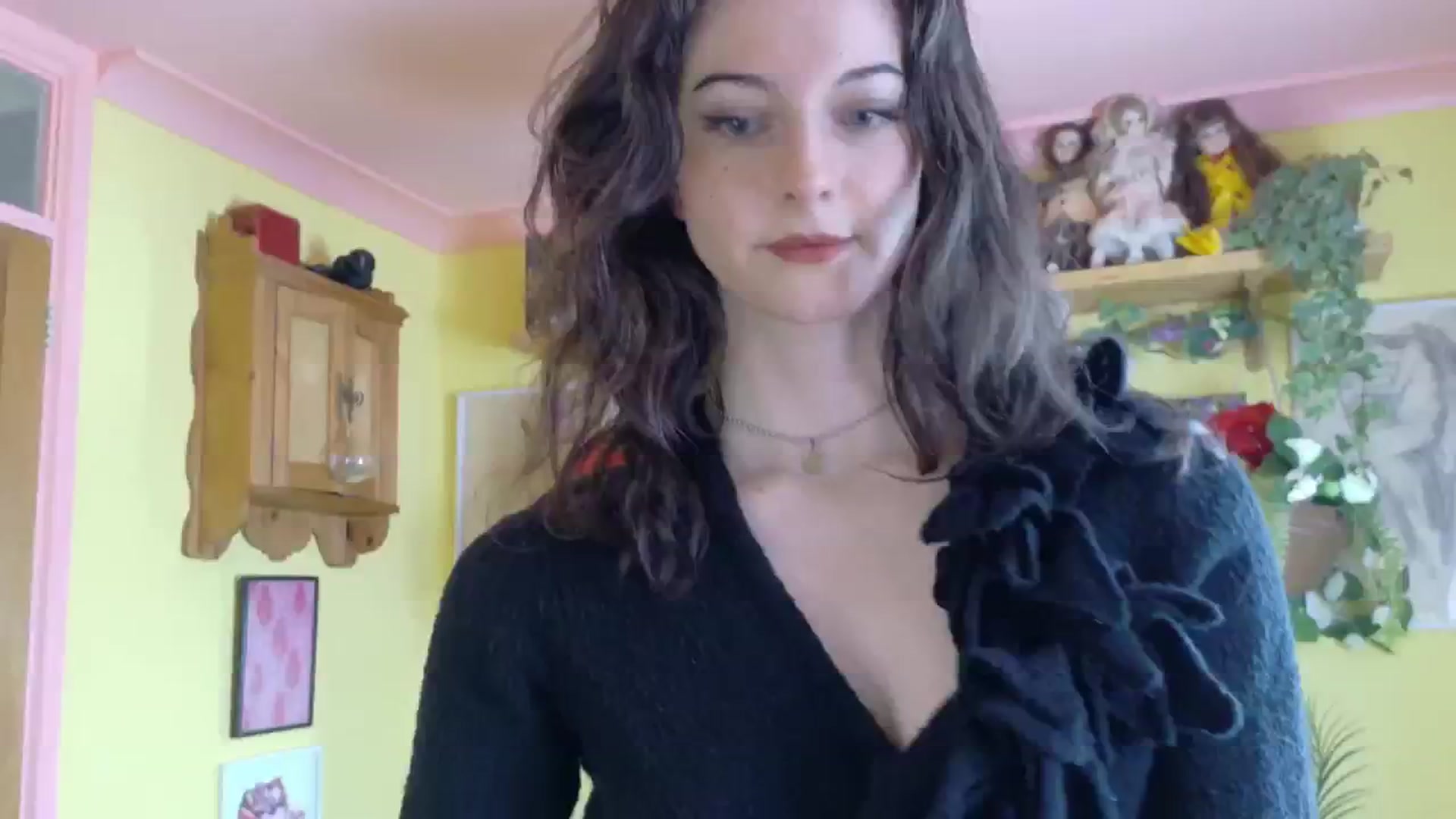 Gallery image thumbnail from sylksiren's myfreecams stream on, 05/20/2025, 13:35 image 19 of 20