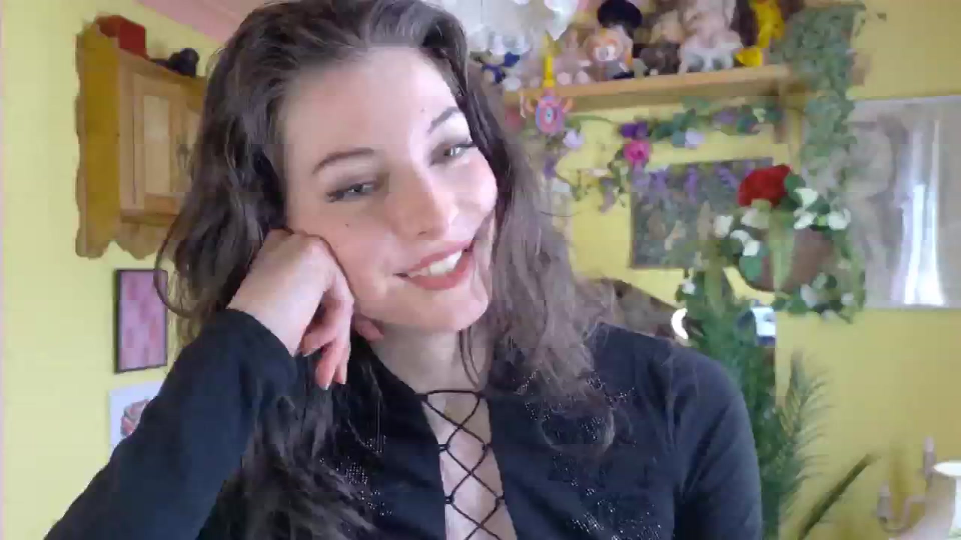 Gallery image thumbnail from sylksiren's myfreecams stream on, 05/21/2025, 14:08 image 18 of 20