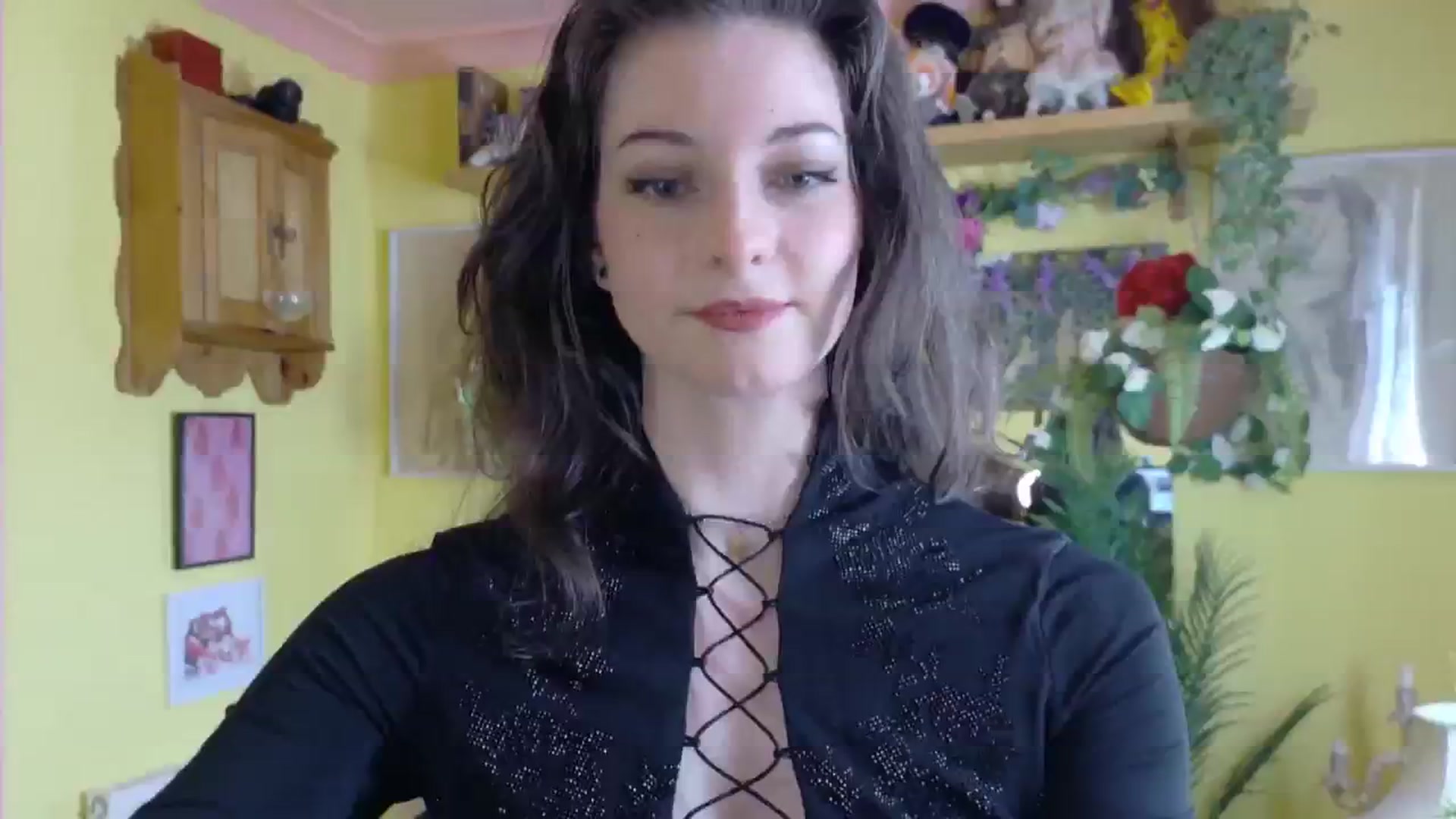Gallery image thumbnail from sylksiren's myfreecams stream on, 05/21/2025, 14:08 image 19 of 20
