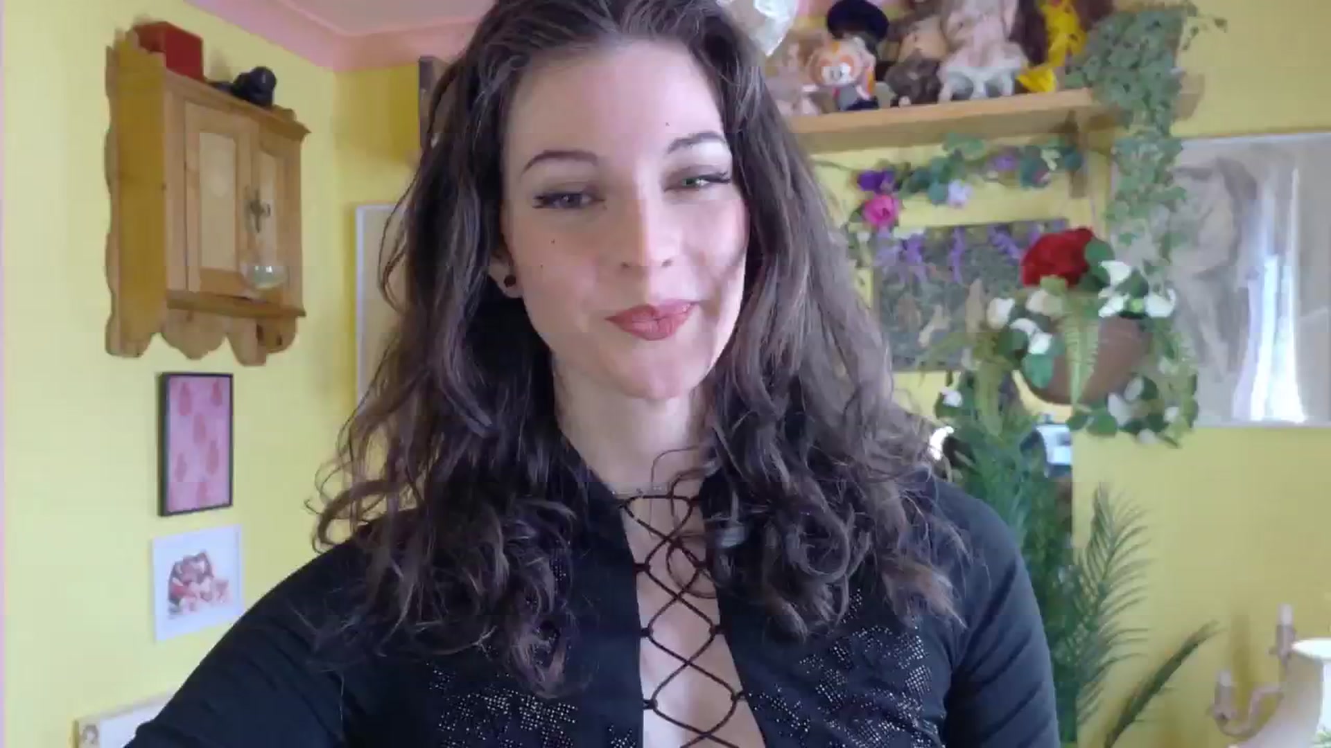 Gallery image thumbnail from sylksiren's myfreecams stream on, 05/21/2025, 14:08 image 11 of 20