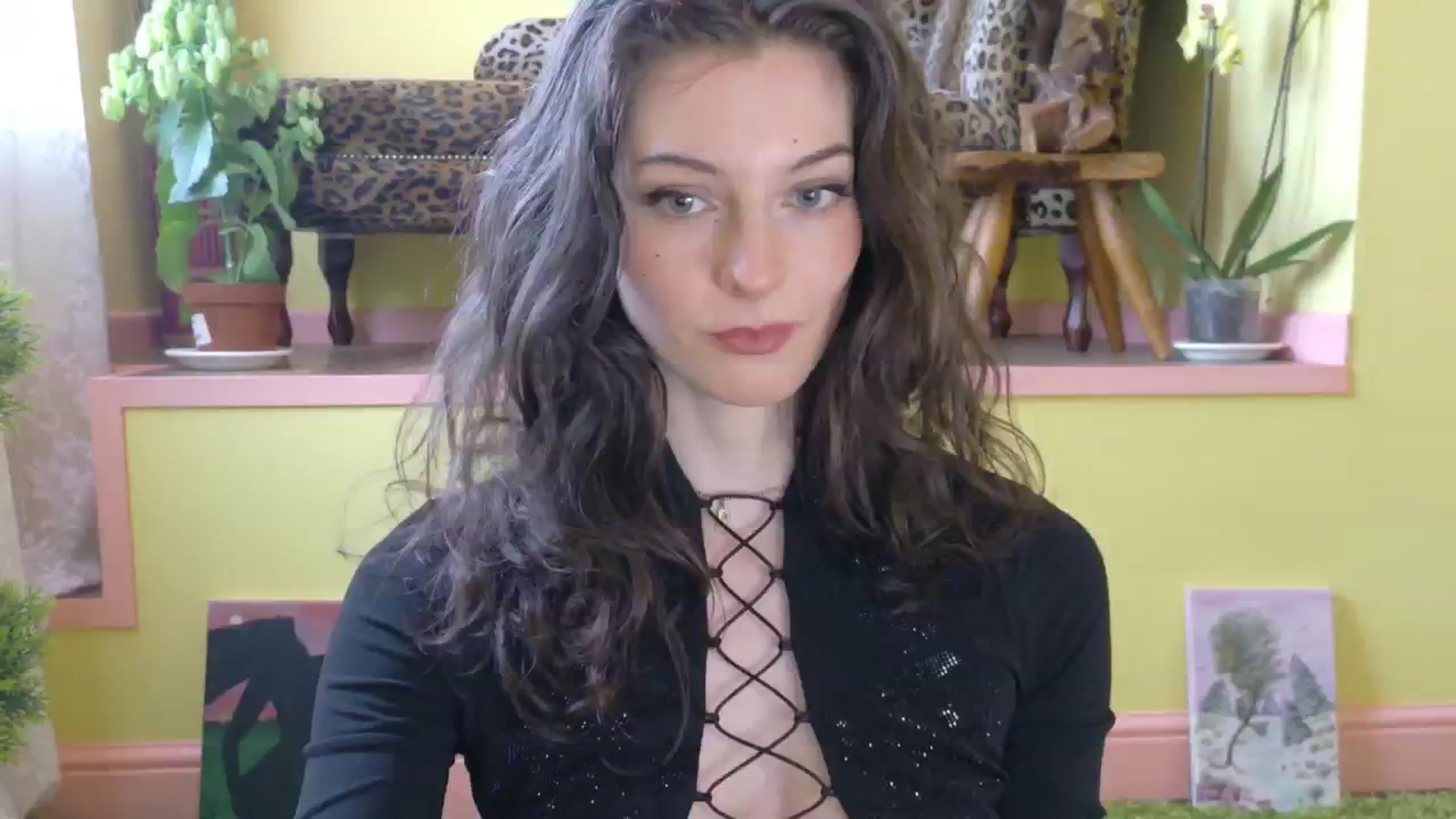 Gallery image thumbnail from sylksiren's myfreecams stream on, 05/21/2025, 16:08 image 10 of 20