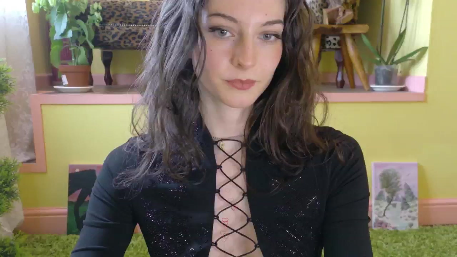 Gallery image thumbnail from sylksiren's myfreecams stream on, 05/21/2025, 16:08 image 2 of 20