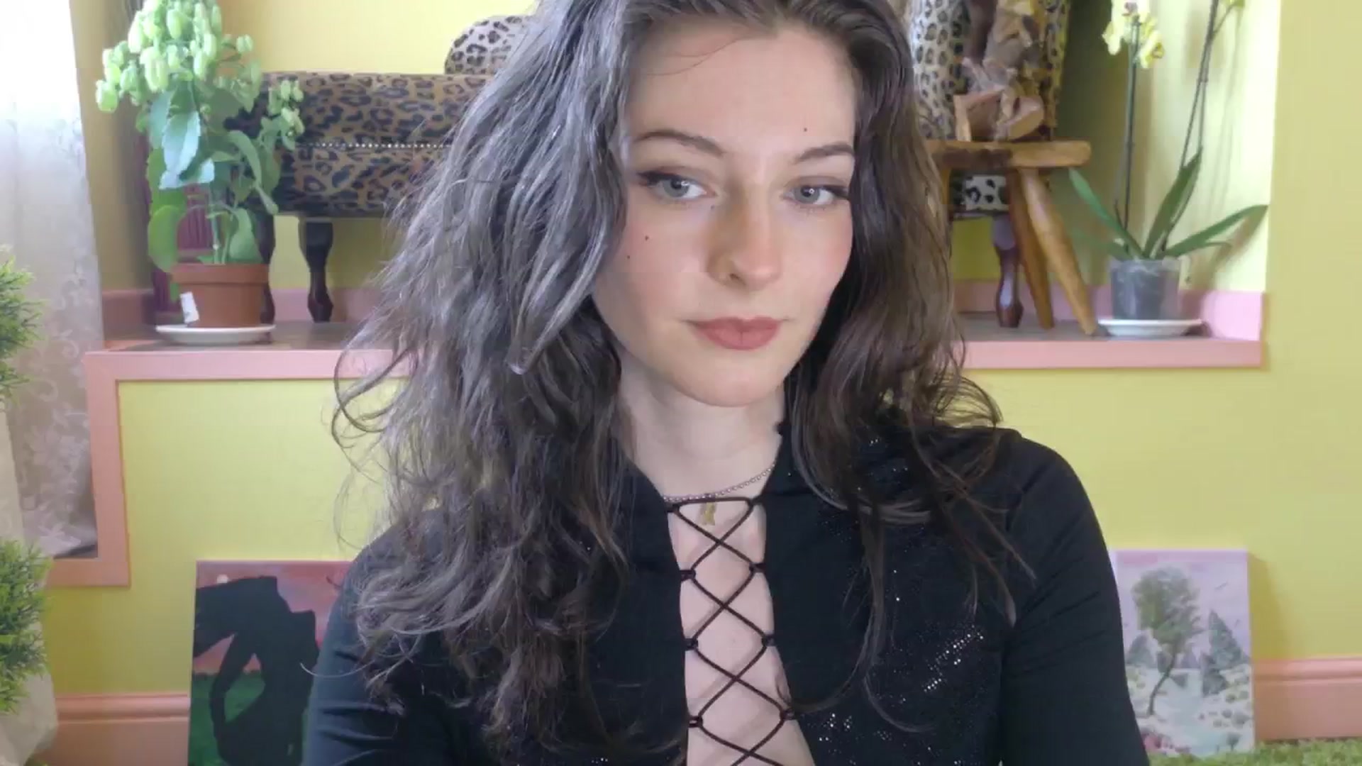 Gallery image thumbnail from sylksiren's myfreecams stream on, 05/21/2025, 16:08 image 11 of 20