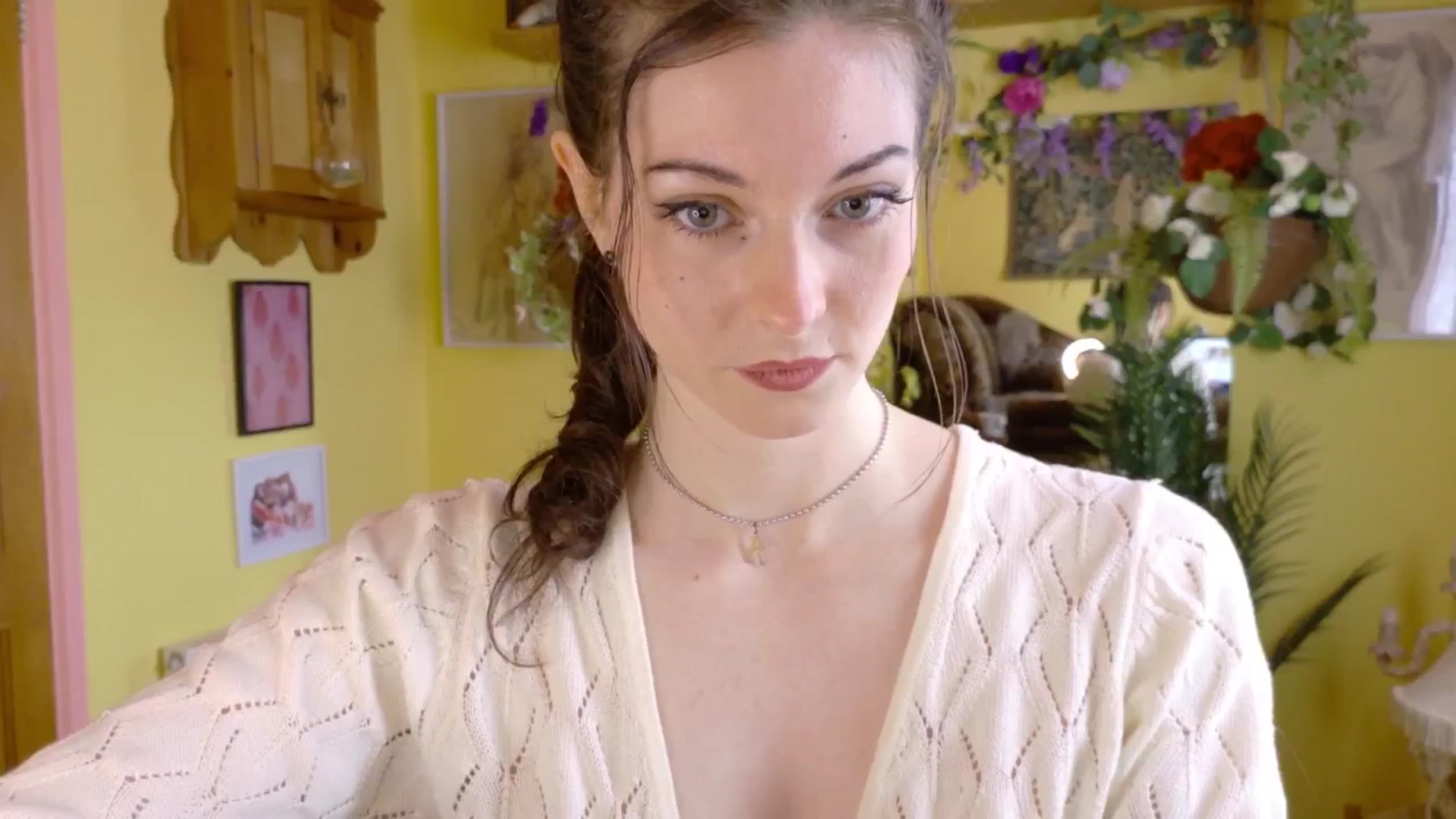 Gallery image thumbnail from sylksiren's myfreecams stream on, 05/26/2025, 15:16 image 13 of 20