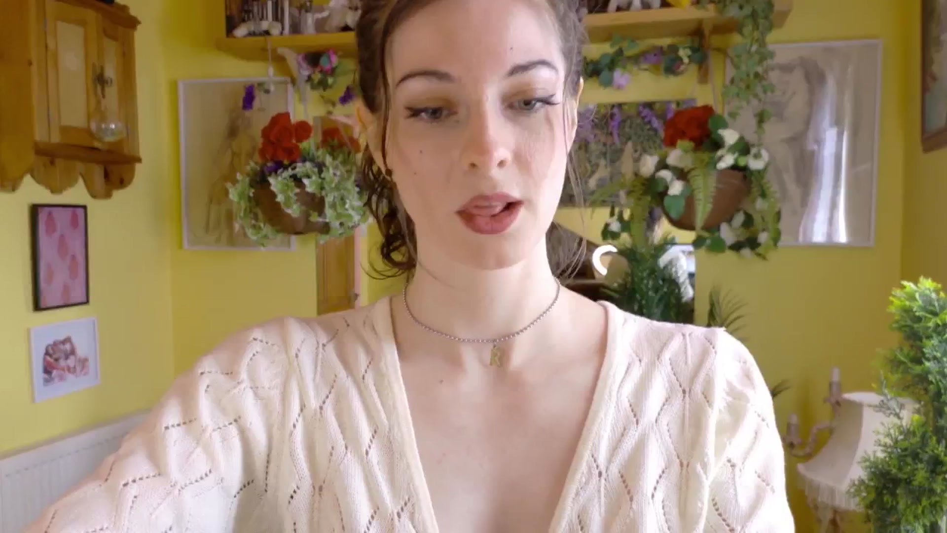 Gallery image thumbnail from sylksiren's myfreecams stream on, 05/26/2025, 15:16 image 9 of 20