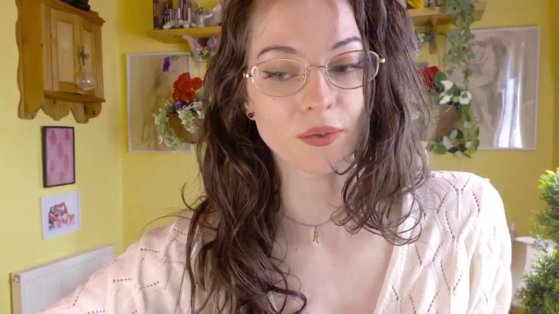 Gallery image thumbnail from sylksiren's myfreecams stream on, 05/26/2025, 16:55 image 8 of 20