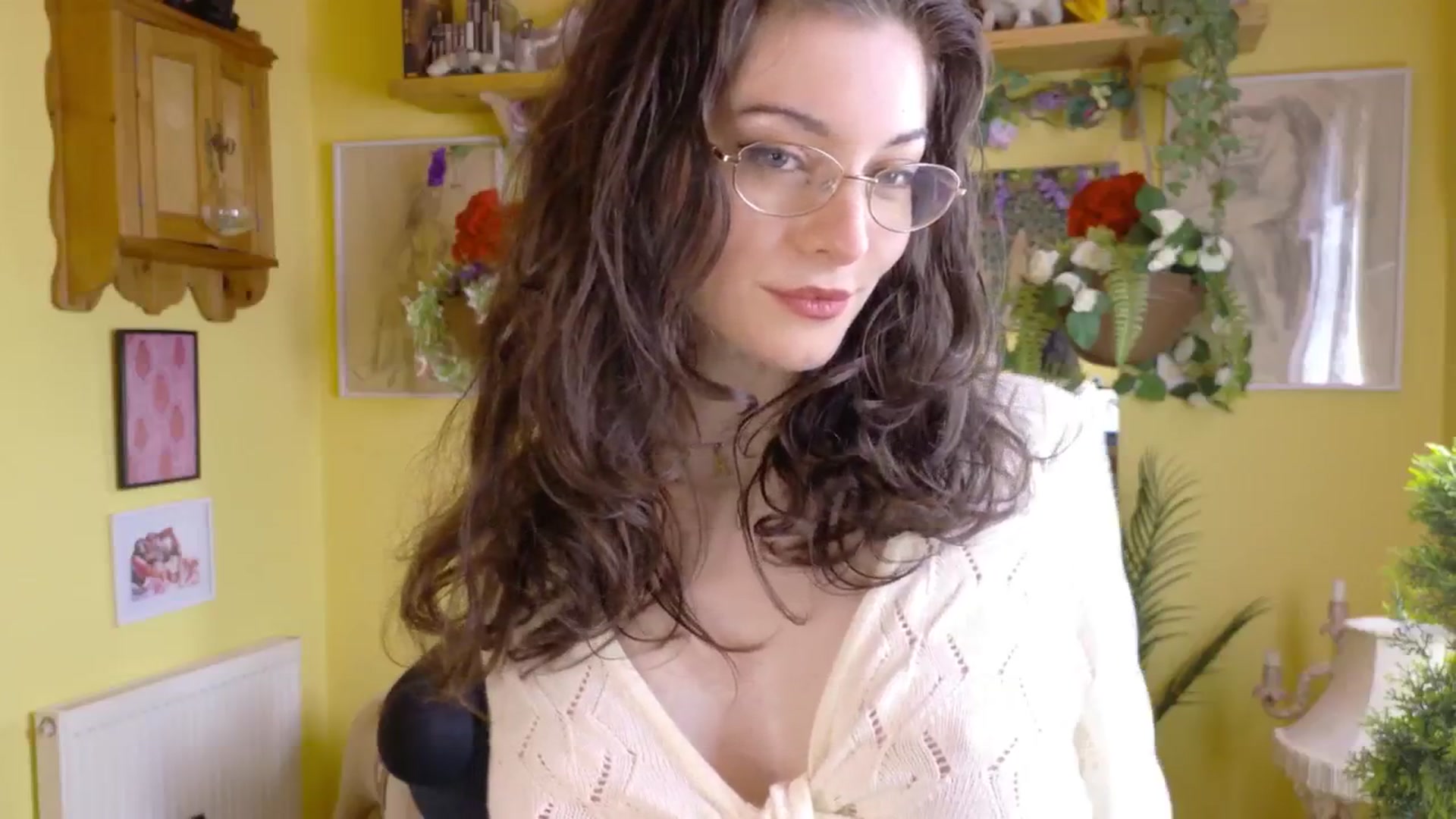Gallery image thumbnail from sylksiren's myfreecams stream on, 05/26/2025, 16:55 image 3 of 20