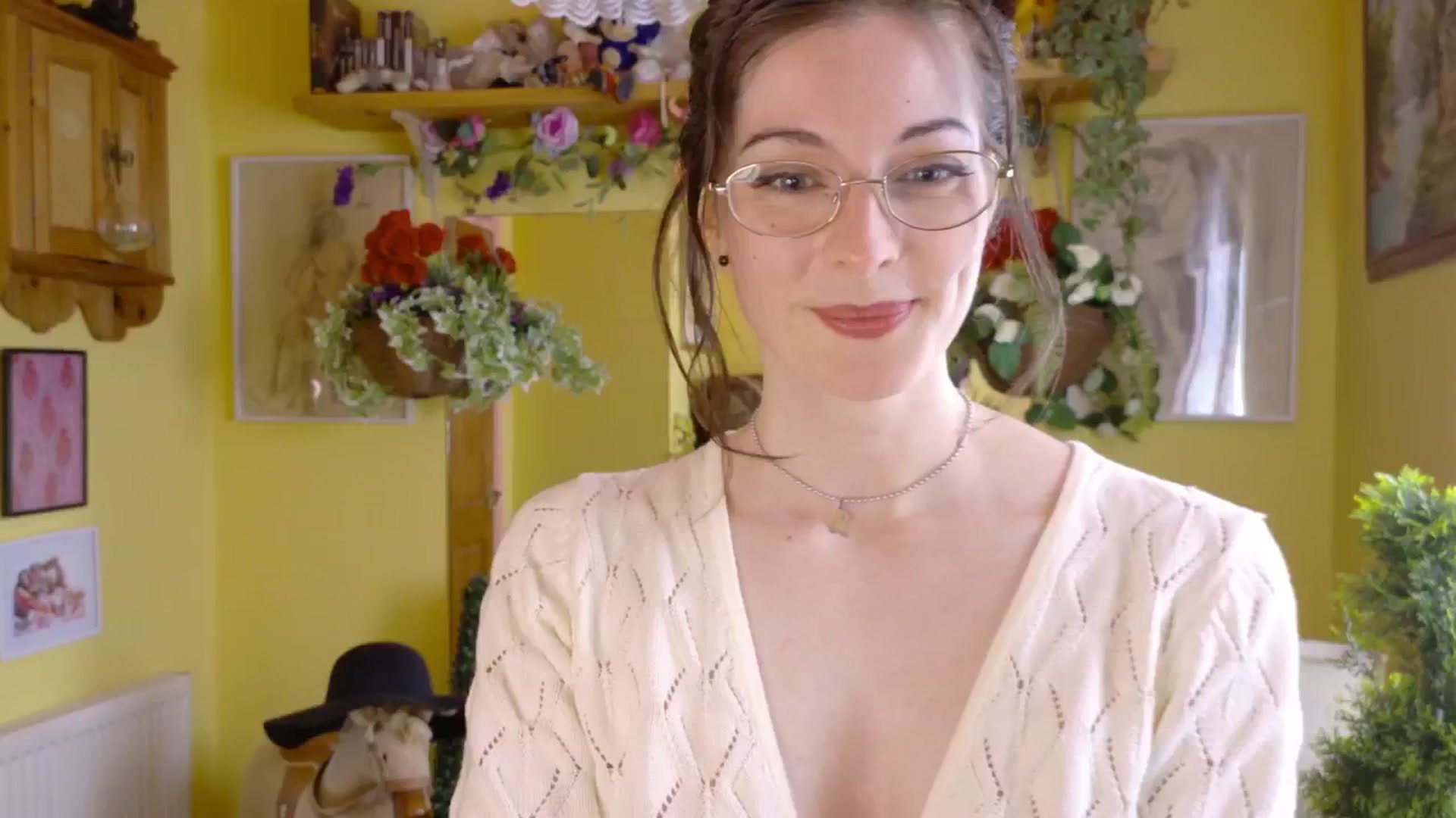 Gallery image thumbnail from sylksiren's myfreecams stream on, 05/26/2025, 18:24 image 4 of 20