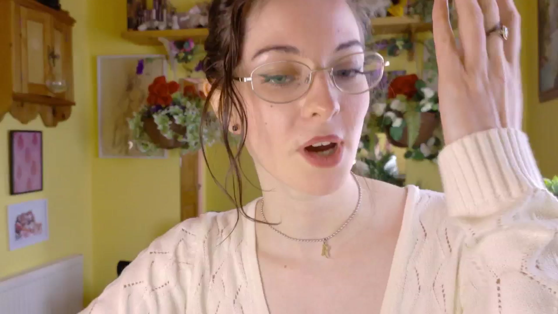Gallery image thumbnail from sylksiren's myfreecams stream on, 05/26/2025, 18:24 image 14 of 20
