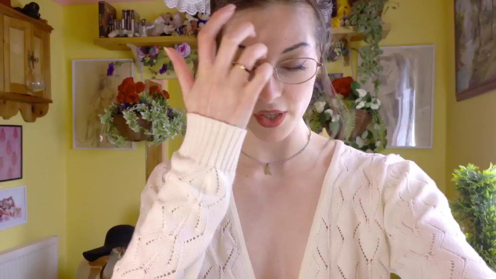 Gallery image thumbnail from sylksiren's myfreecams stream on, 05/26/2025, 18:24 image 1 of 20