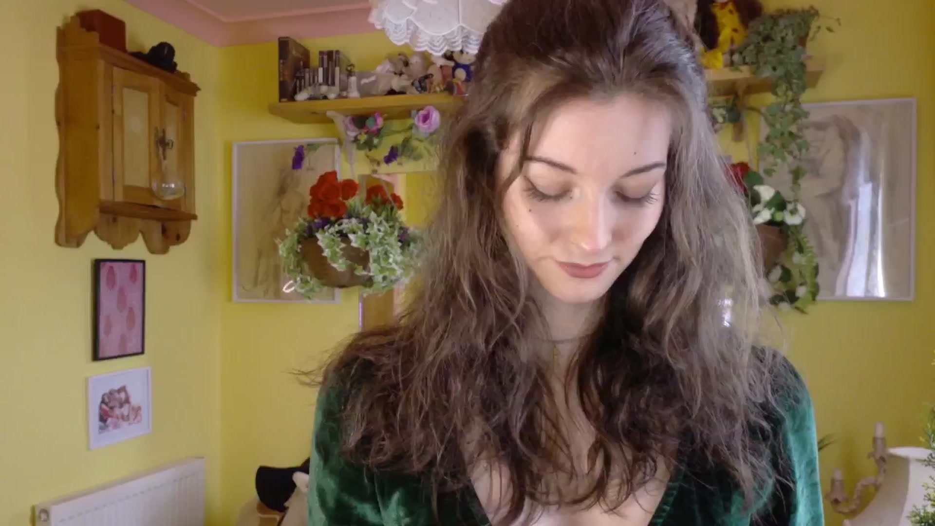 Gallery image thumbnail from sylksiren's myfreecams stream on, 05/27/2025, 14:11 image 6 of 20
