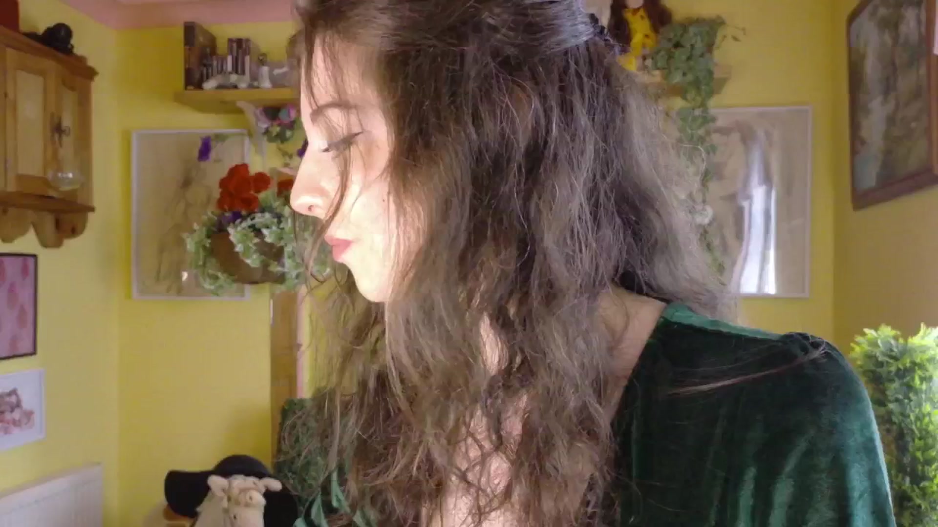 Gallery image thumbnail from sylksiren's myfreecams stream on, 05/27/2025, 14:40 image 4 of 20