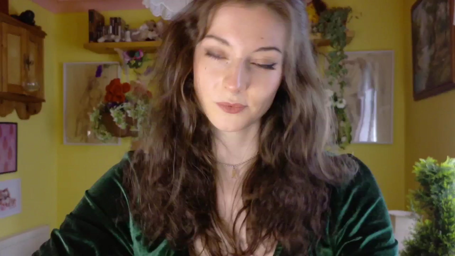 Gallery image thumbnail from sylksiren's myfreecams stream on, 05/27/2025, 14:40 image 14 of 20