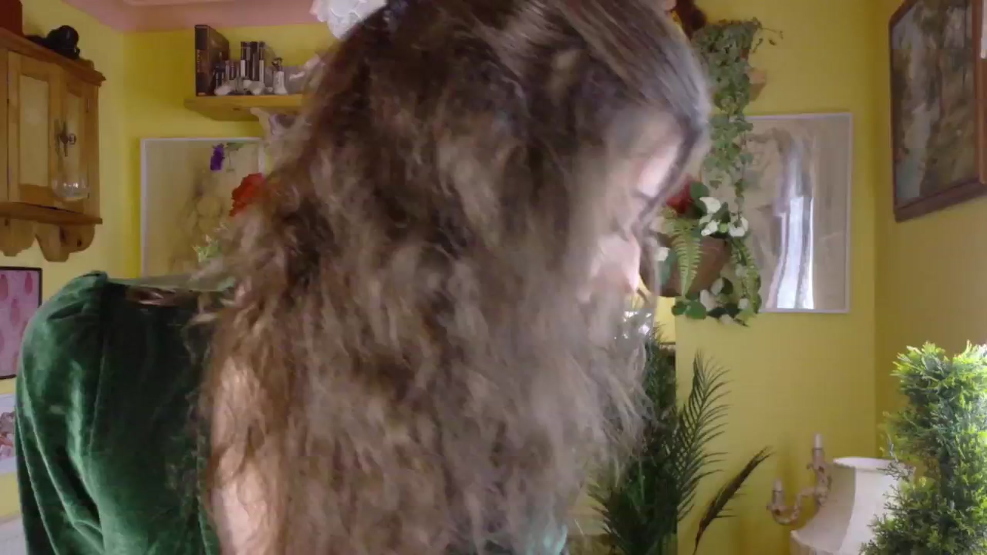 Gallery image thumbnail from sylksiren's myfreecams stream on, 05/27/2025, 14:40 image 11 of 20