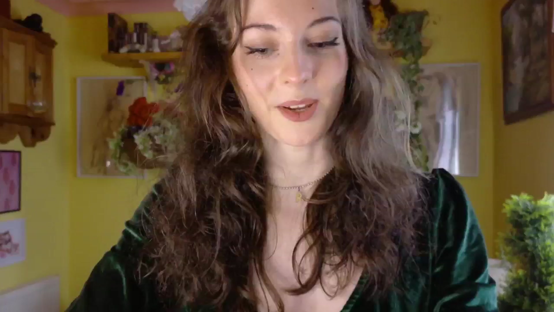 Gallery image thumbnail from sylksiren's myfreecams stream on, 05/27/2025, 14:40 image 13 of 20