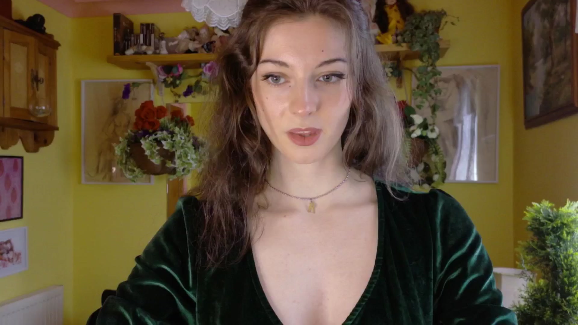 Gallery image thumbnail from sylksiren's myfreecams stream on, 05/27/2025, 14:40 image 9 of 20