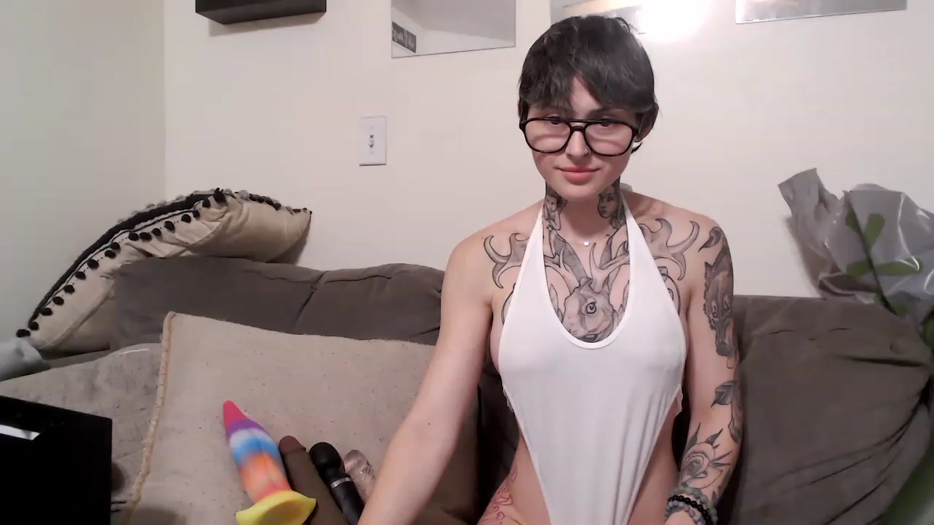 Gallery image thumbnail from t_rawwxo's myfreecams stream on, 11/16/2022, 08:33 image 3 of 20