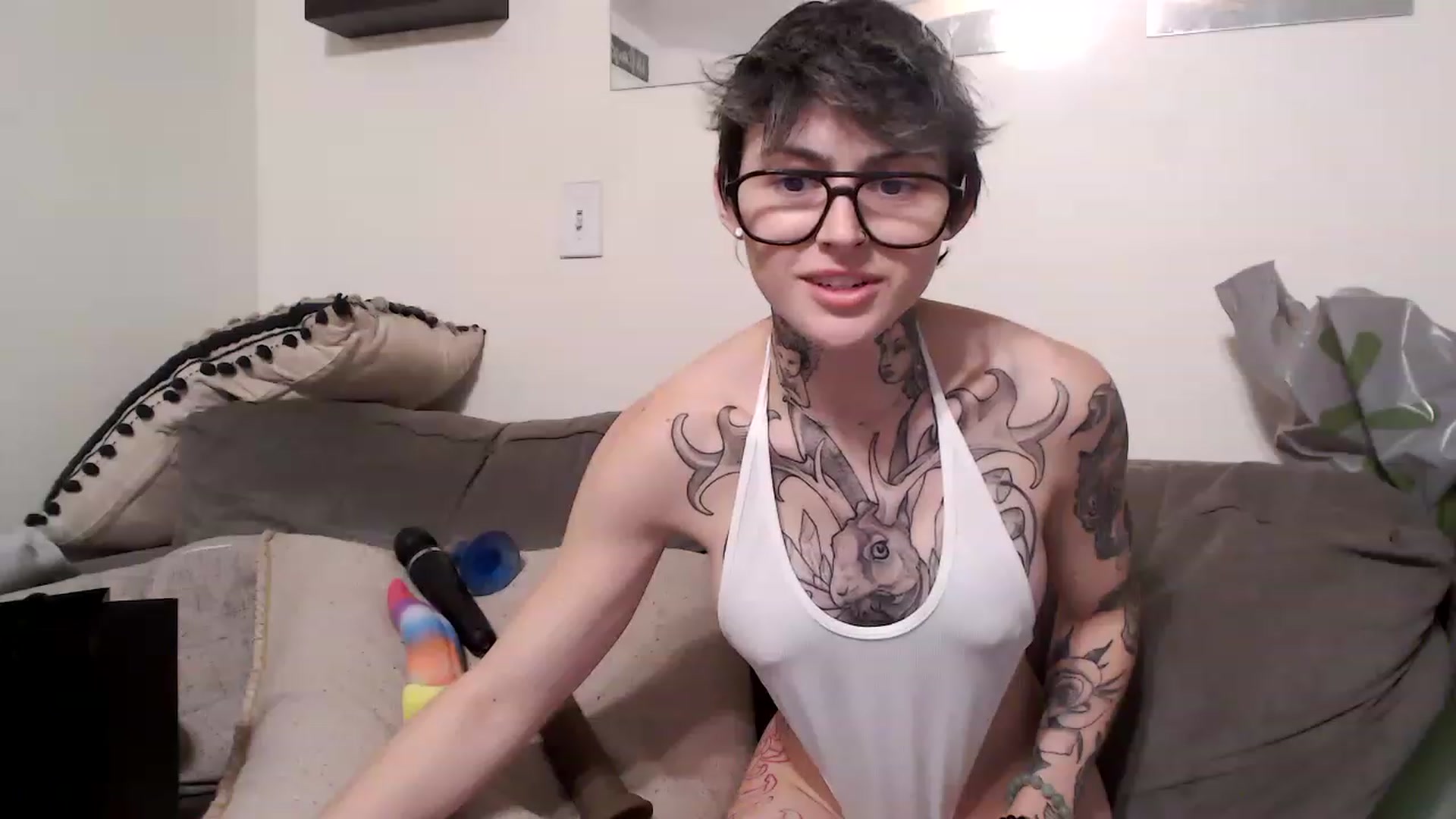 Gallery image thumbnail from t_rawwxo's myfreecams stream on, 11/16/2022, 08:33 image 18 of 20