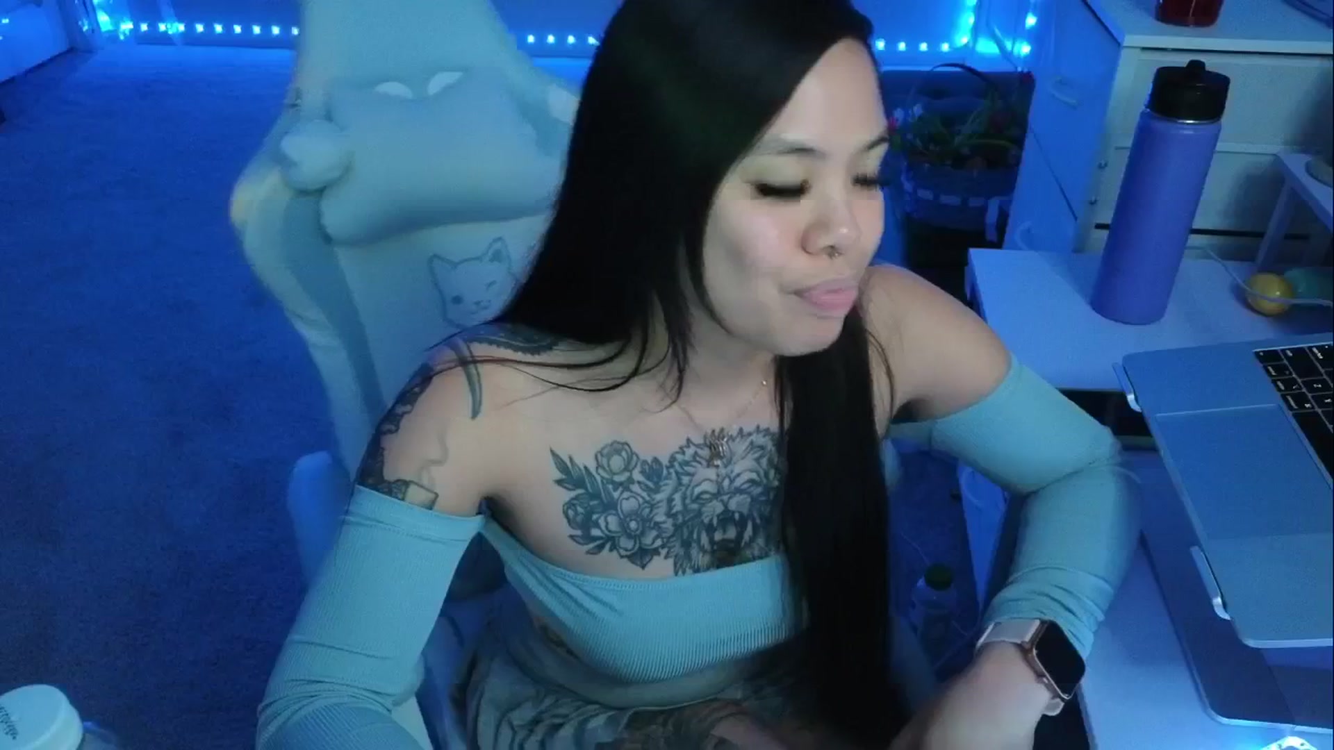 Gallery image thumbnail from tapatio's myfreecams stream on, 04/14/2026, 09:17 image 19 of 20