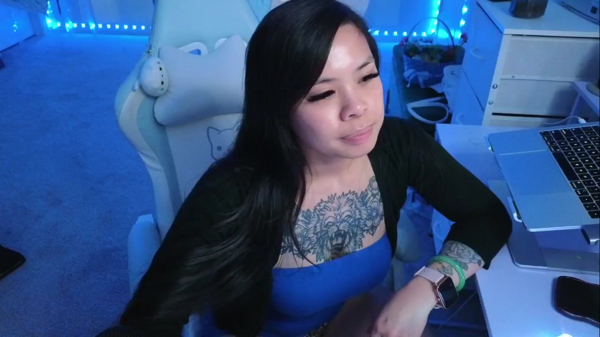 Gallery image thumbnail from tapatio's myfreecams stream on, 04/17/2026, 06:44 image 3 of 20