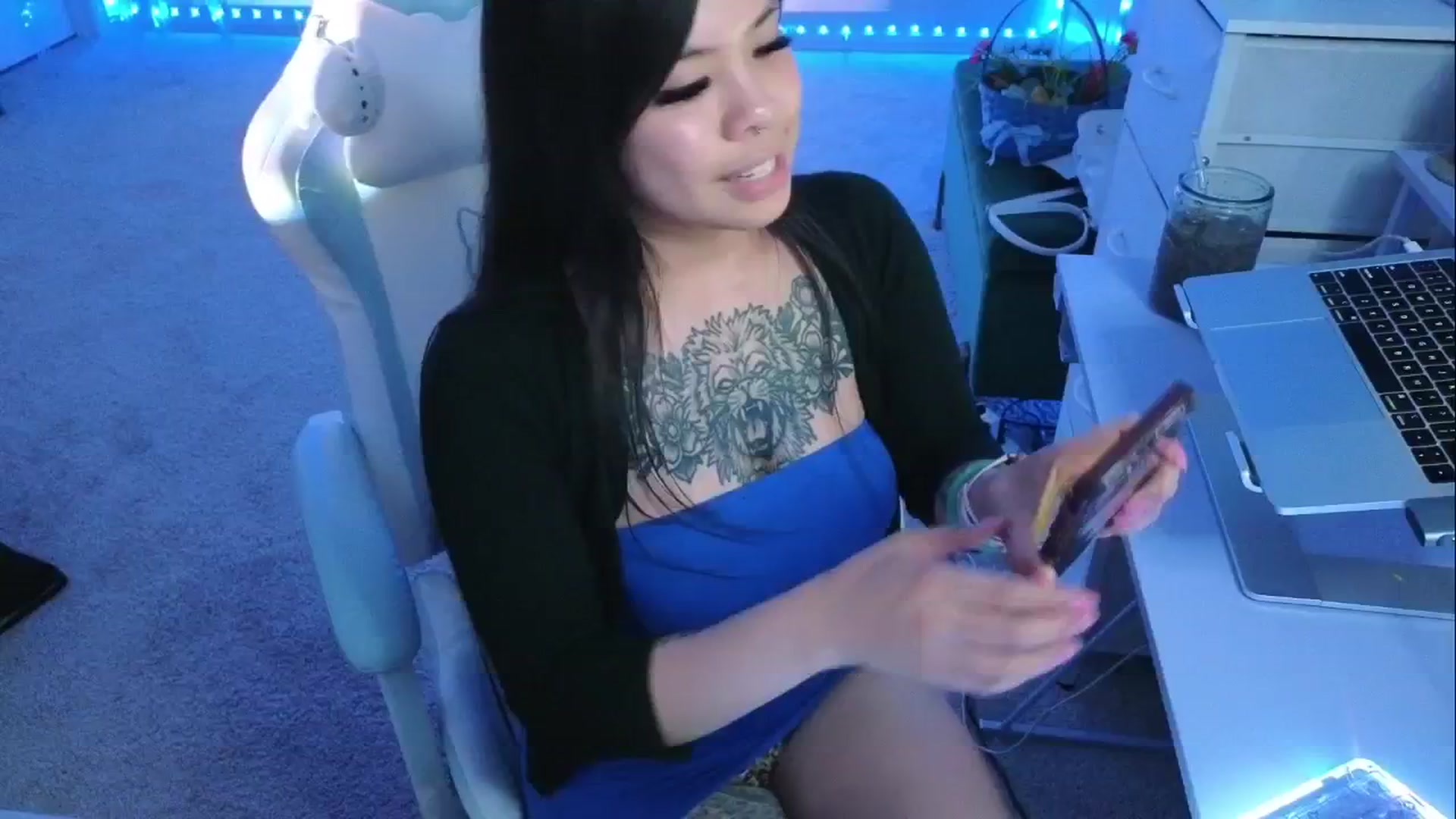 Gallery image thumbnail from tapatio's myfreecams stream on, 04/17/2026, 06:44 image 17 of 20