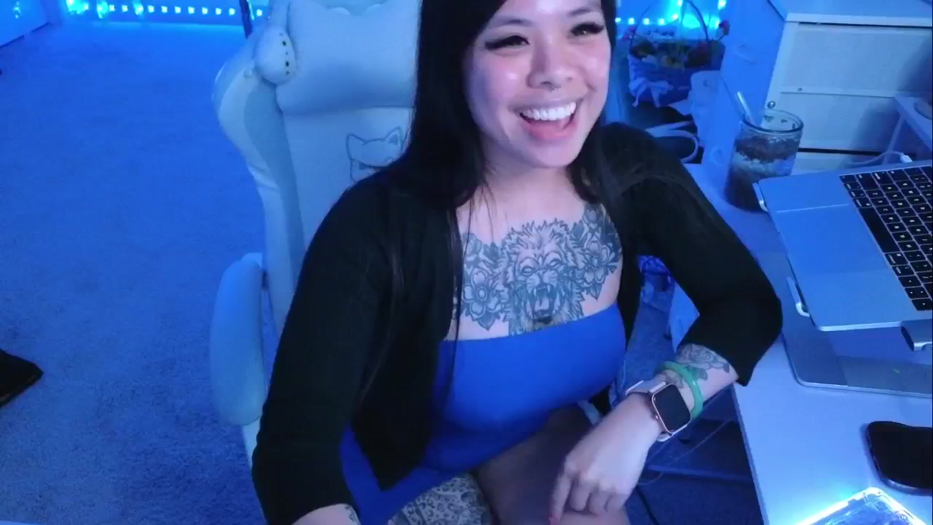 Gallery image thumbnail from tapatio's myfreecams stream on, 04/17/2026, 06:44 image 7 of 20