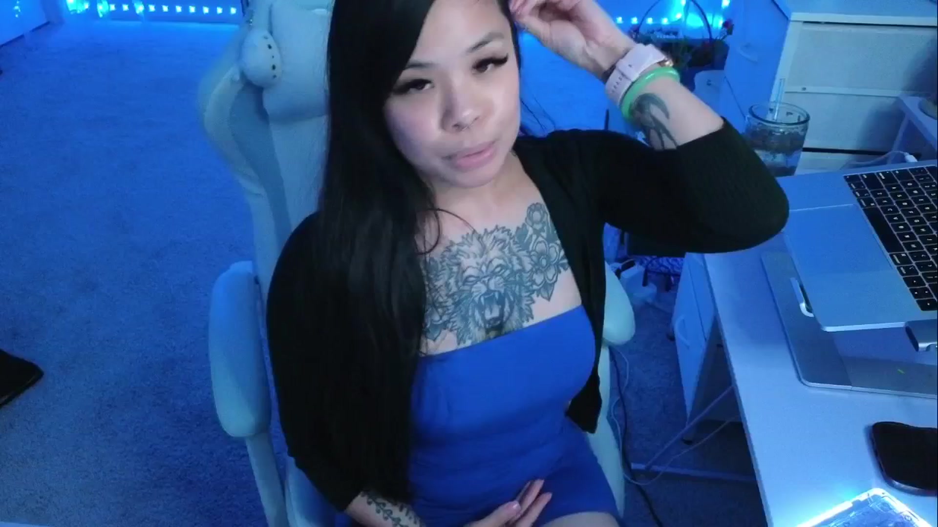 Gallery image thumbnail from tapatio's myfreecams stream on, 04/17/2026, 06:44 image 13 of 20