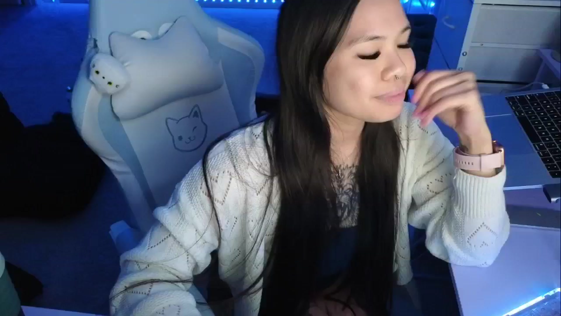 Gallery image thumbnail from tapatio's myfreecams stream on, 04/19/2026, 07:36 image 20 of 20