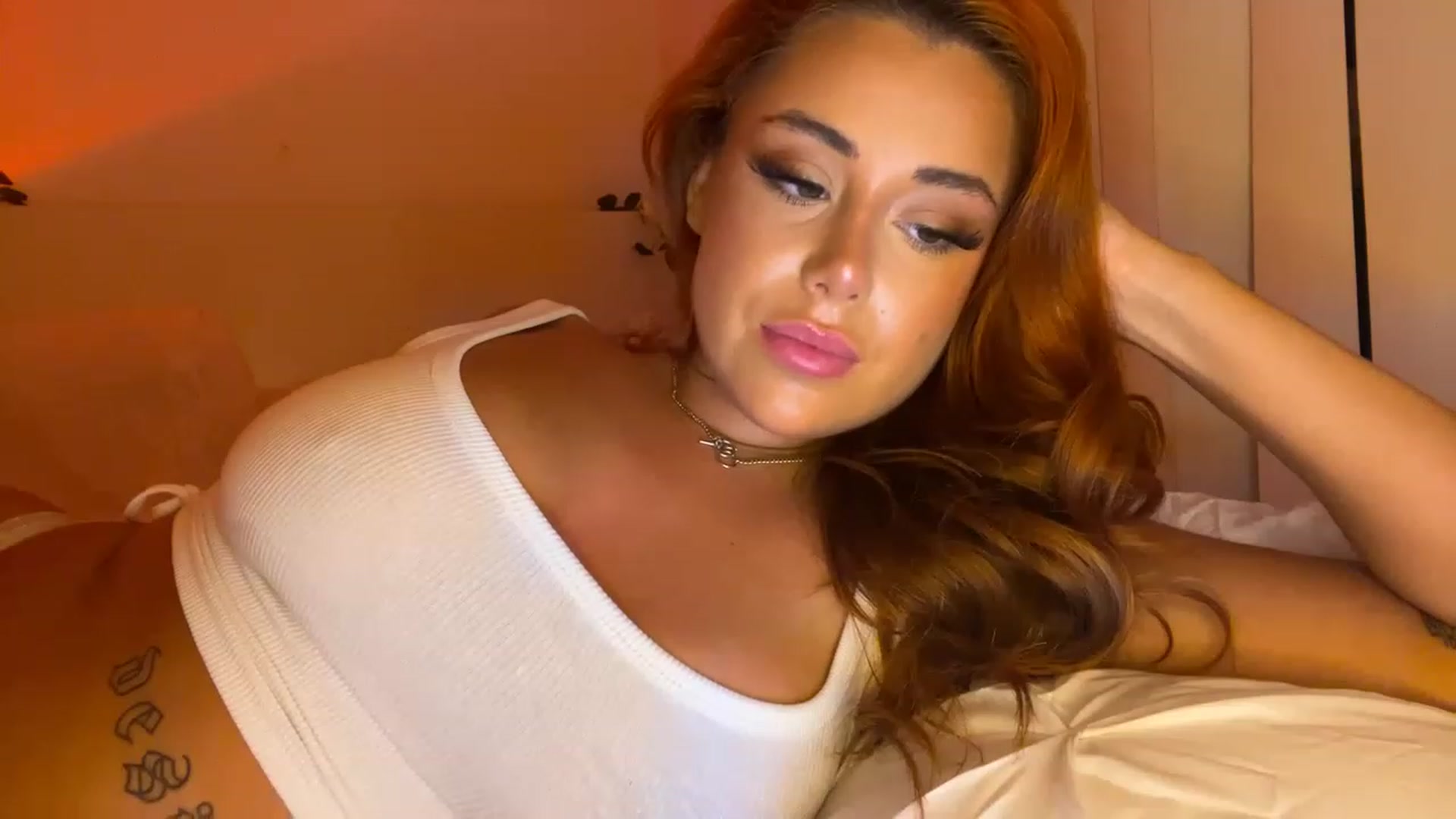 Gallery image thumbnail from tasteoftia's myfreecams stream on, 07/19/2023, 01:35 image 3 of 20