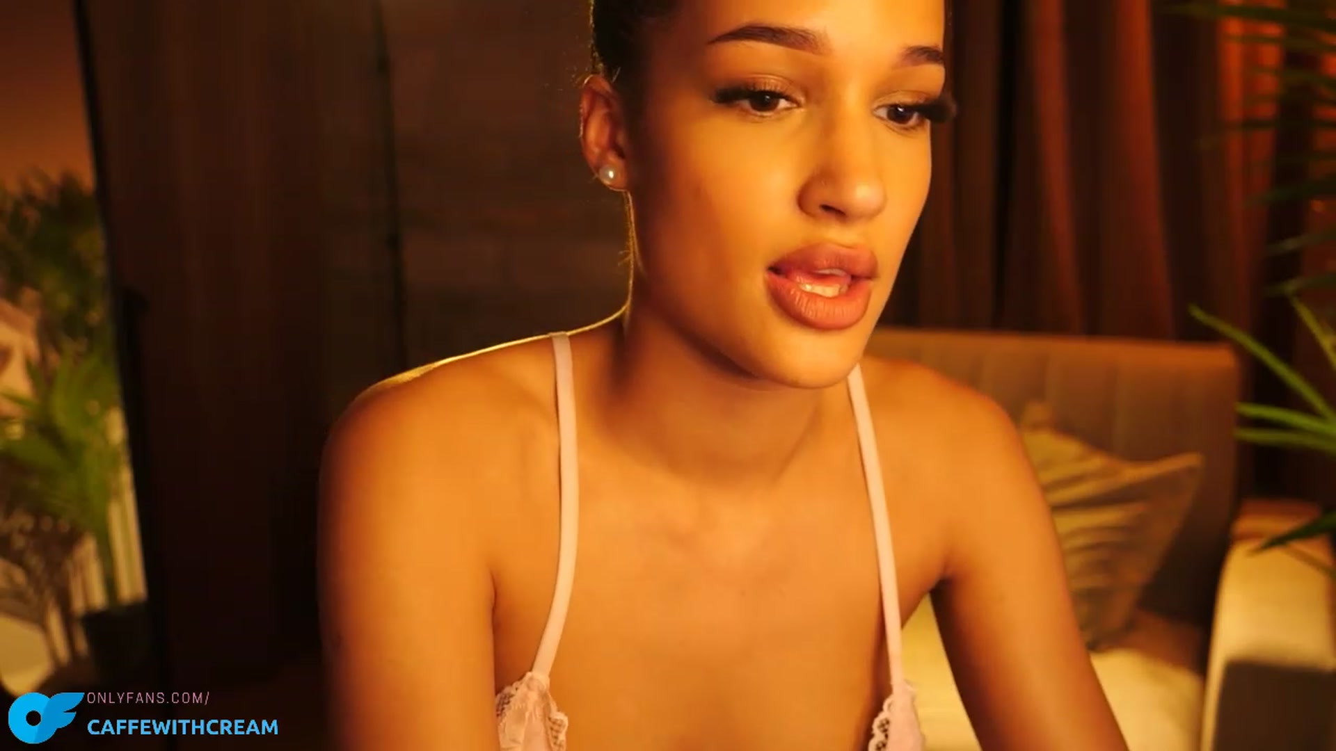 Gallery image thumbnail from tasty_desires's myfreecams stream on, 02/26/2024, 18:43 image 14 of 20