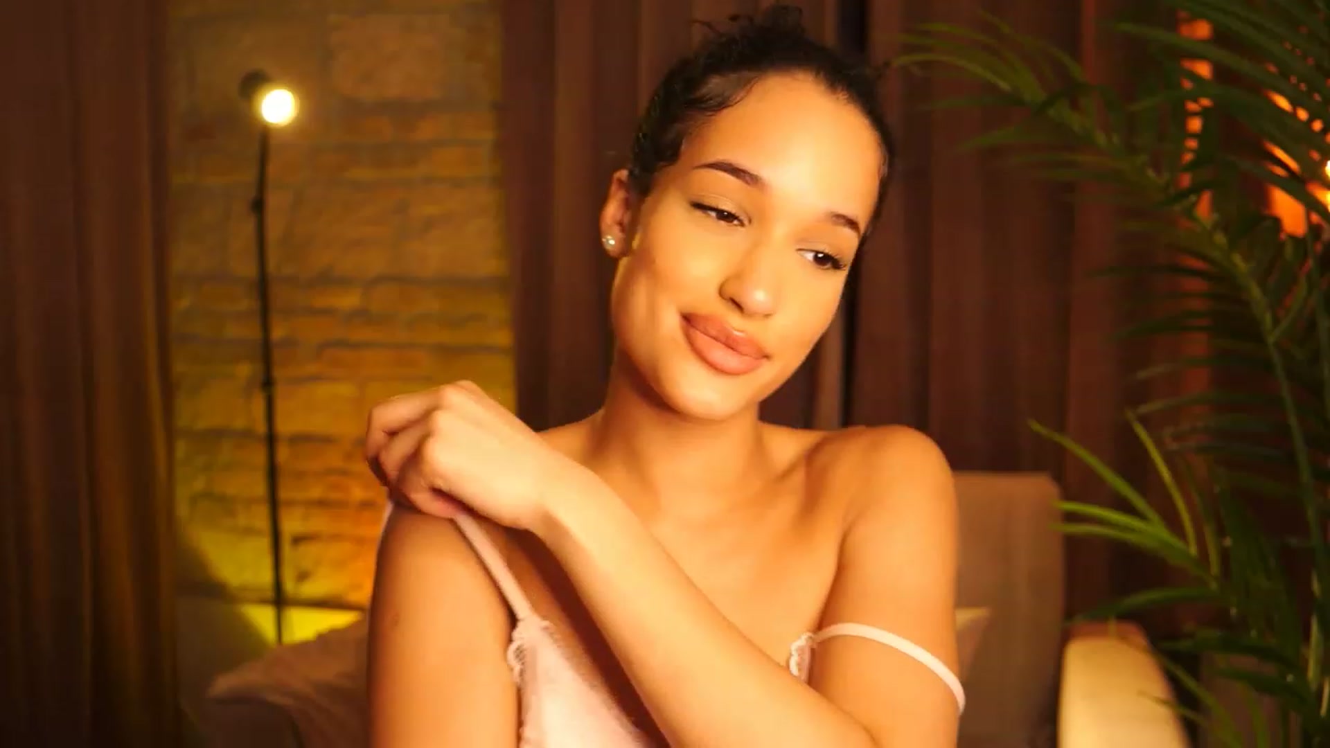 Gallery image thumbnail from tasty_desires's myfreecams stream on, 03/01/2024, 21:51 image 14 of 20