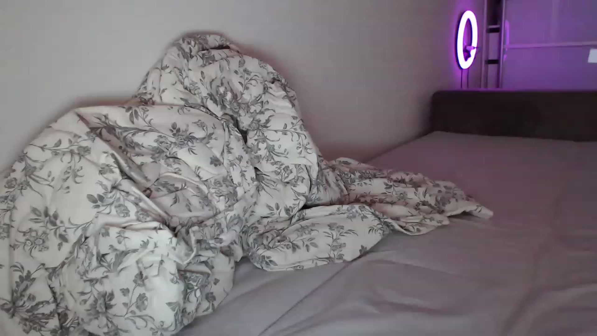 Gallery image thumbnail from tastylikecola's myfreecams stream on, 01/04/2023, 07:51 image 18 of 20