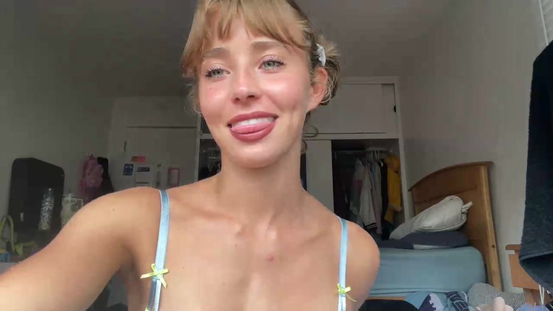 Gallery image thumbnail from tat2princess's myfreecams stream on, 07/16/2026, 22:55 image 11 of 20