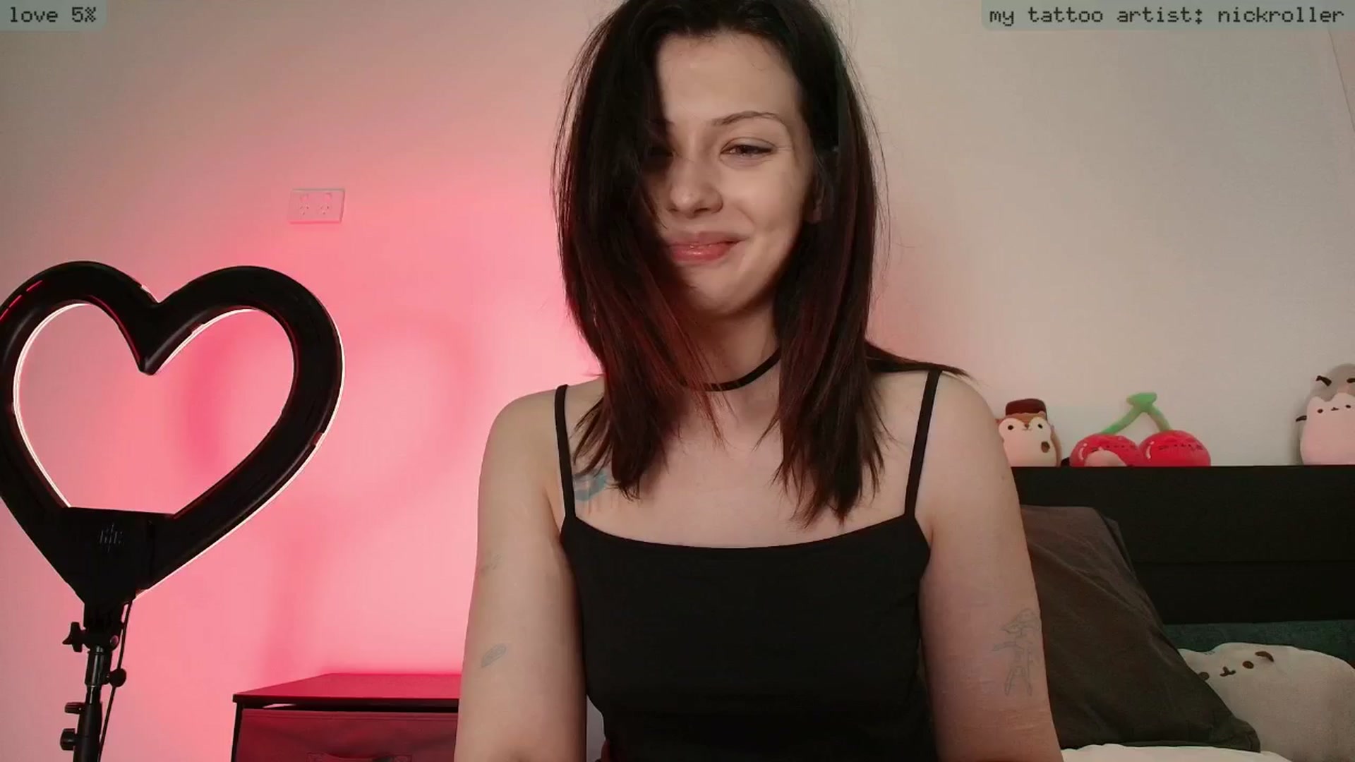 Gallery image thumbnail from tatroom's myfreecams stream on, 03/08/2026, 24:33 image 7 of 20