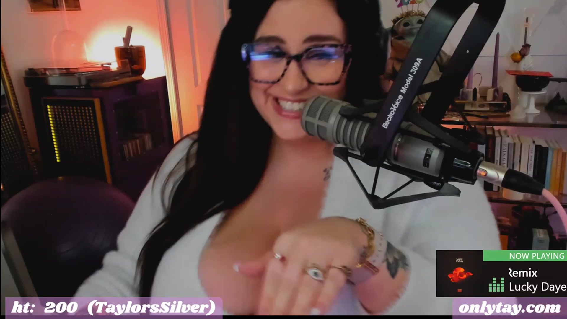 Gallery image thumbnail from taylor's myfreecams stream on, 01/21/2023, 03:40 image 4 of 20