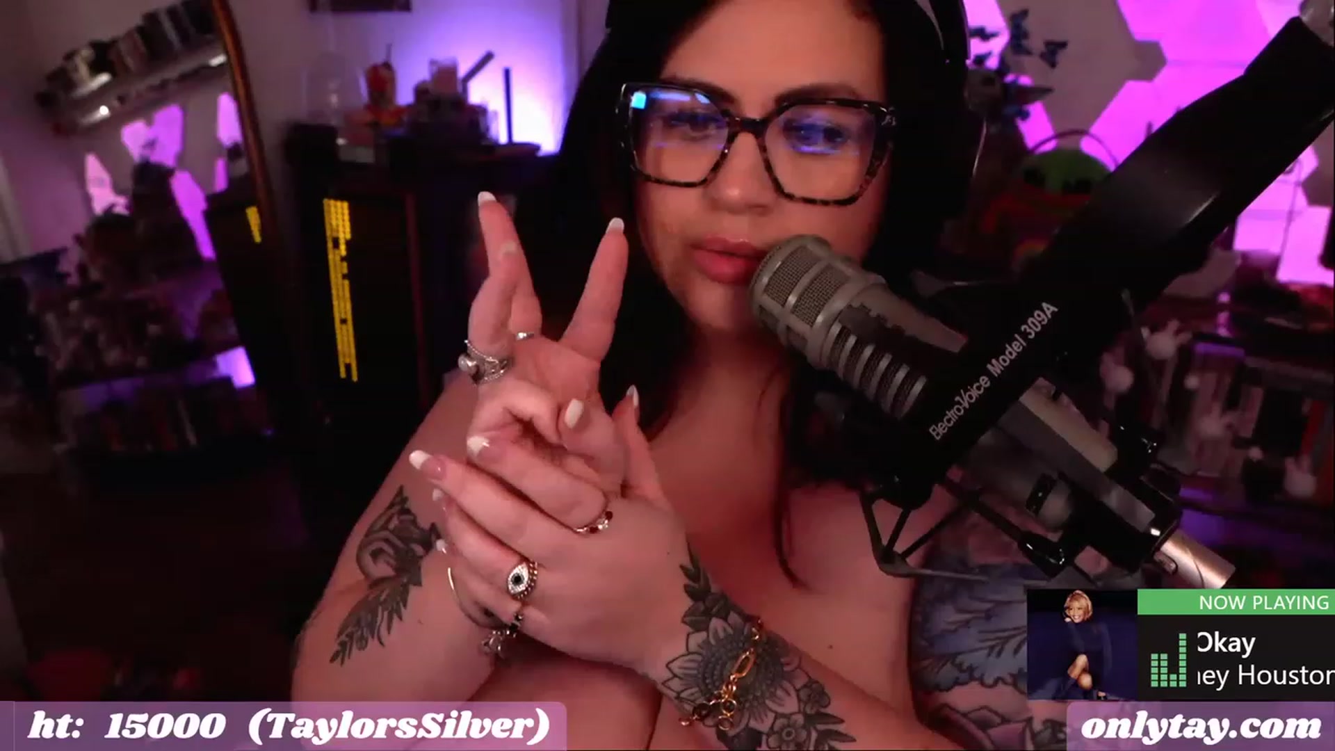 Gallery image thumbnail from taylor's myfreecams stream on, 04/08/2023, 02:28 image 2 of 20