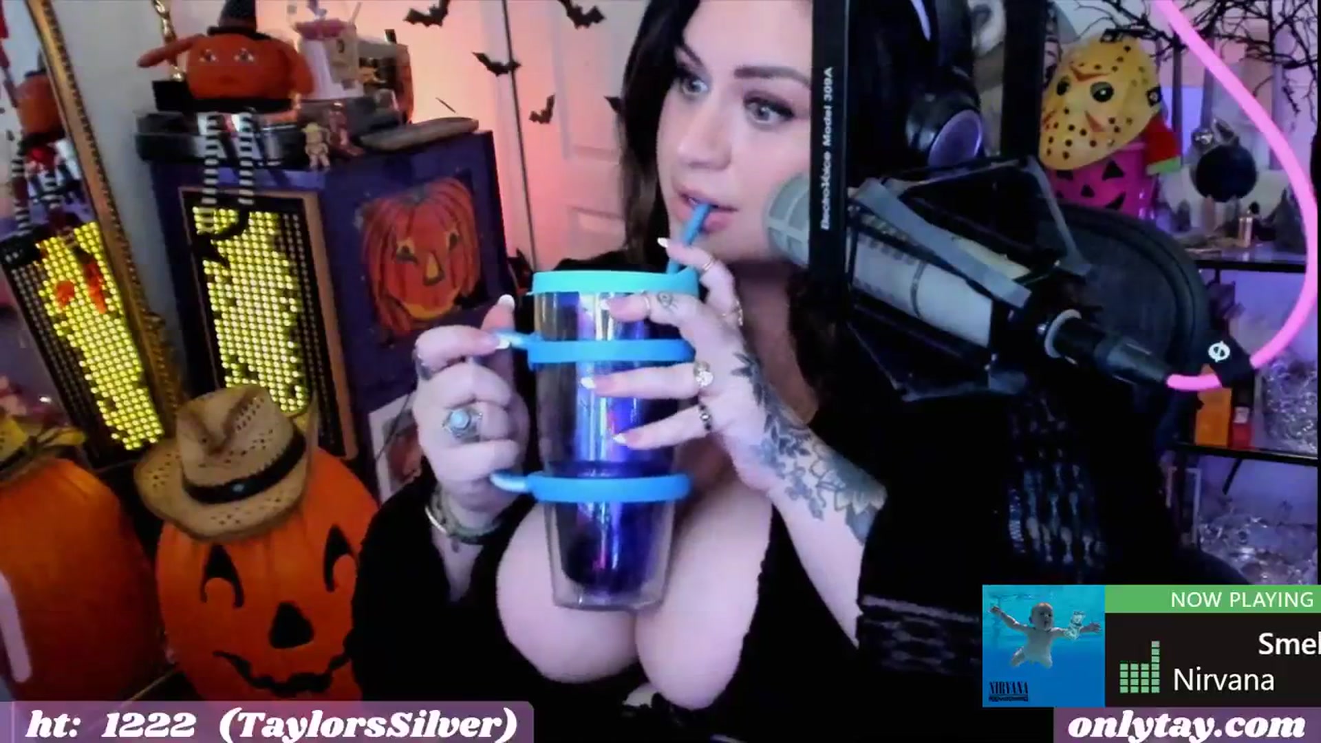Gallery image thumbnail from taylor's myfreecams stream on, 10/21/2023, 01:33 image 14 of 20
