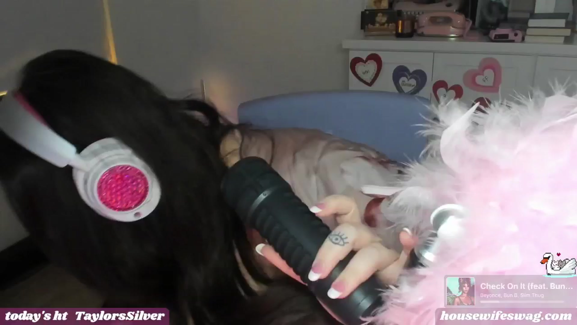 Gallery image thumbnail from taylor's myfreecams stream on, 02/28/2026, 02:33 image 2 of 20