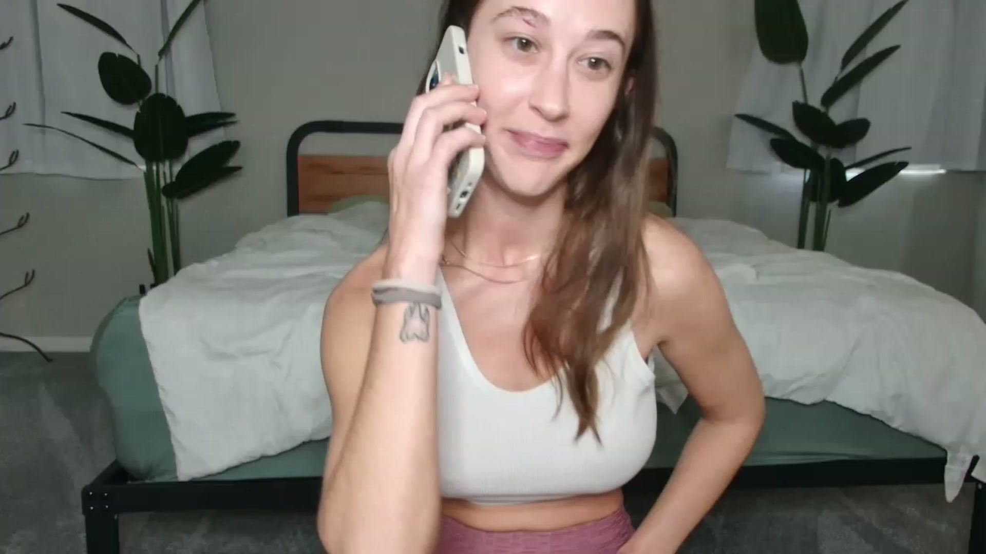 Gallery image thumbnail from tea_for_2's myfreecams stream on, 12/05/2022, 18:16 image 14 of 20