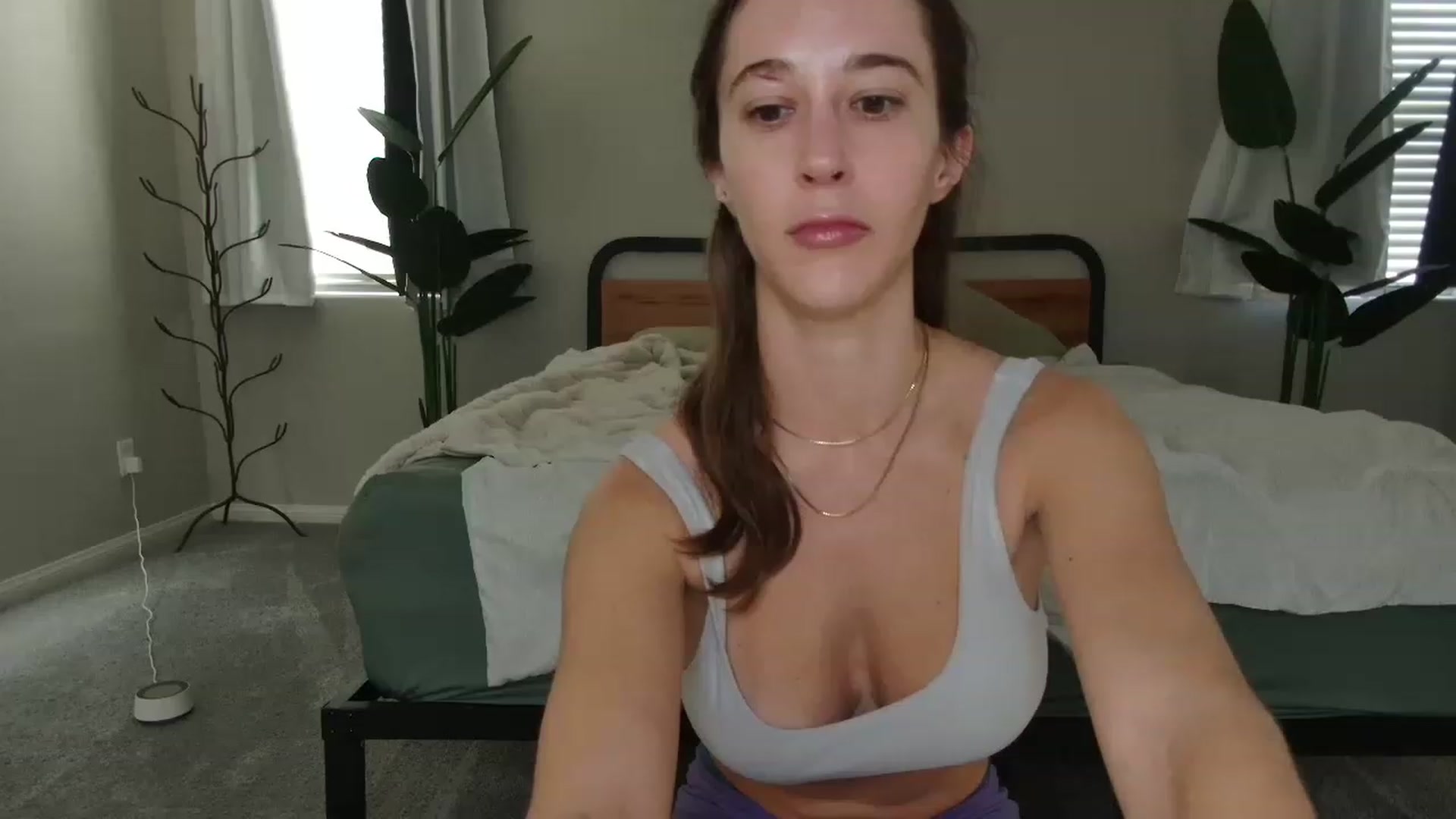 Gallery image thumbnail from tea_for_2's myfreecams stream on, 12/06/2022, 18:23 image 9 of 20